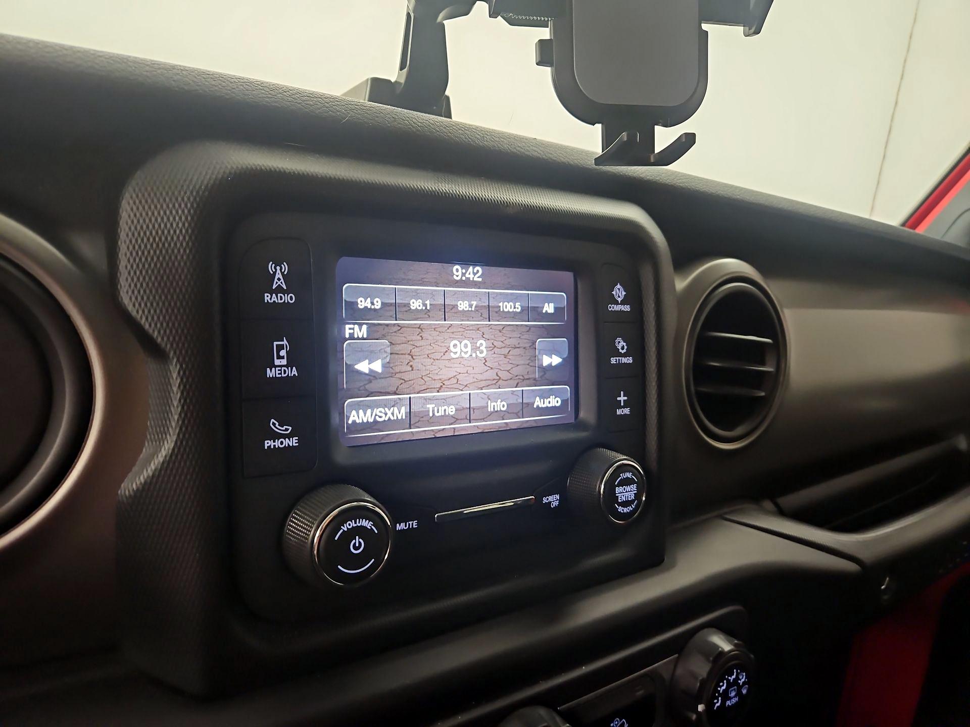 Thumbnail: 2020 Jeep Wrangler - 15