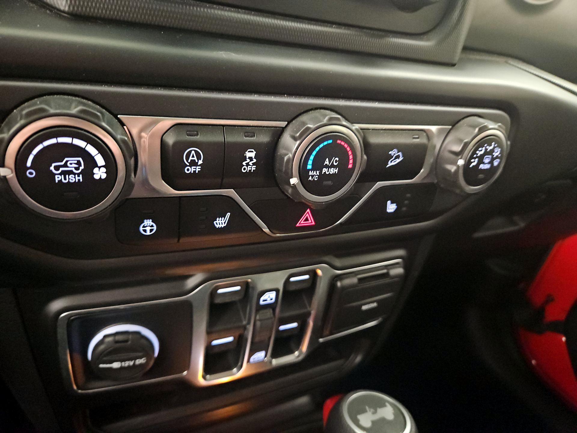 Thumbnail: 2020 Jeep Wrangler - 16