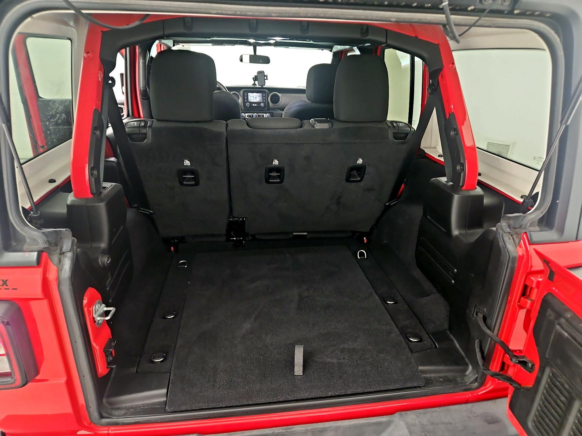Thumbnail: 2020 Jeep Wrangler - 19