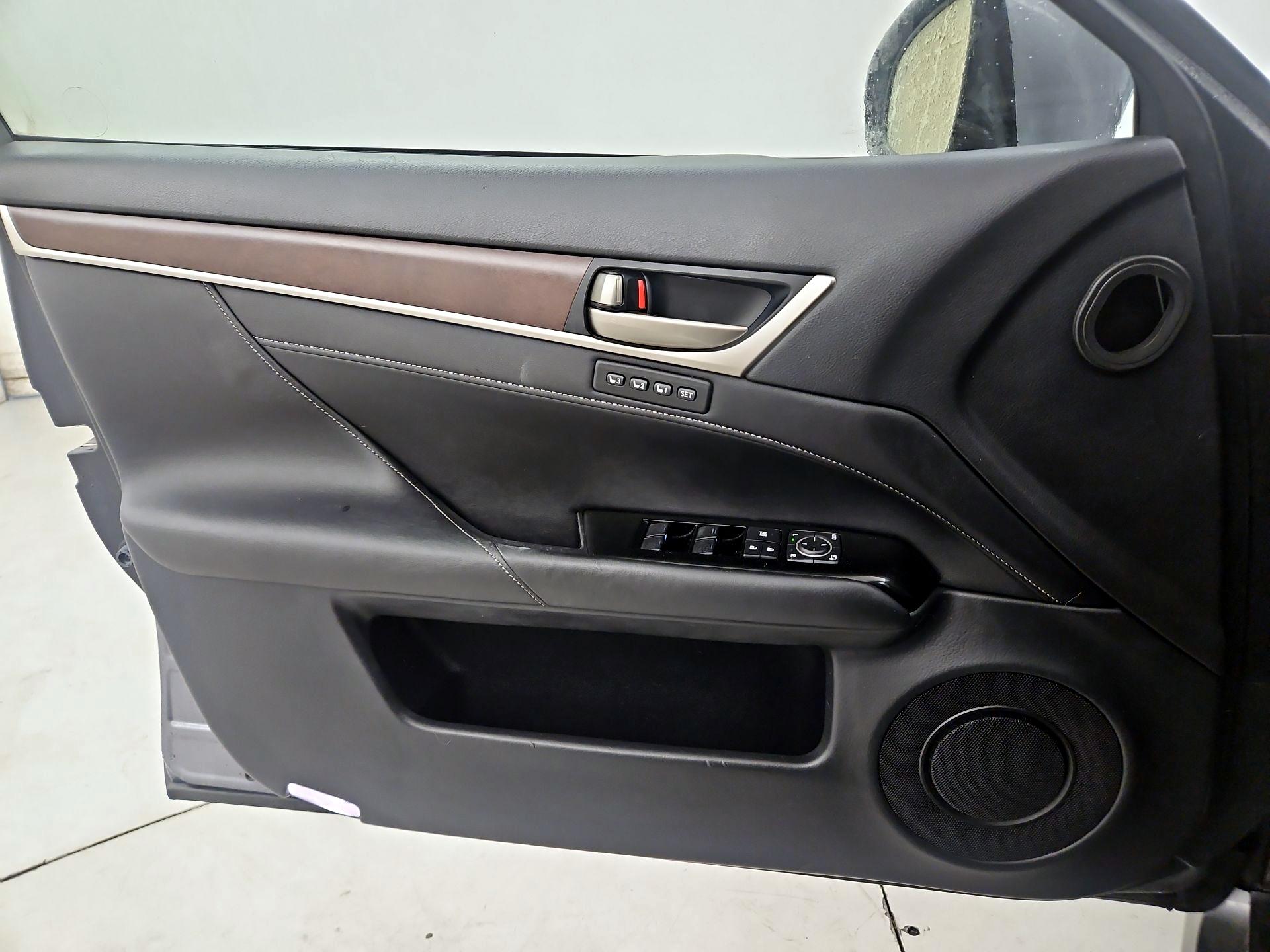 Thumbnail: 2015 Lexus GS - 12