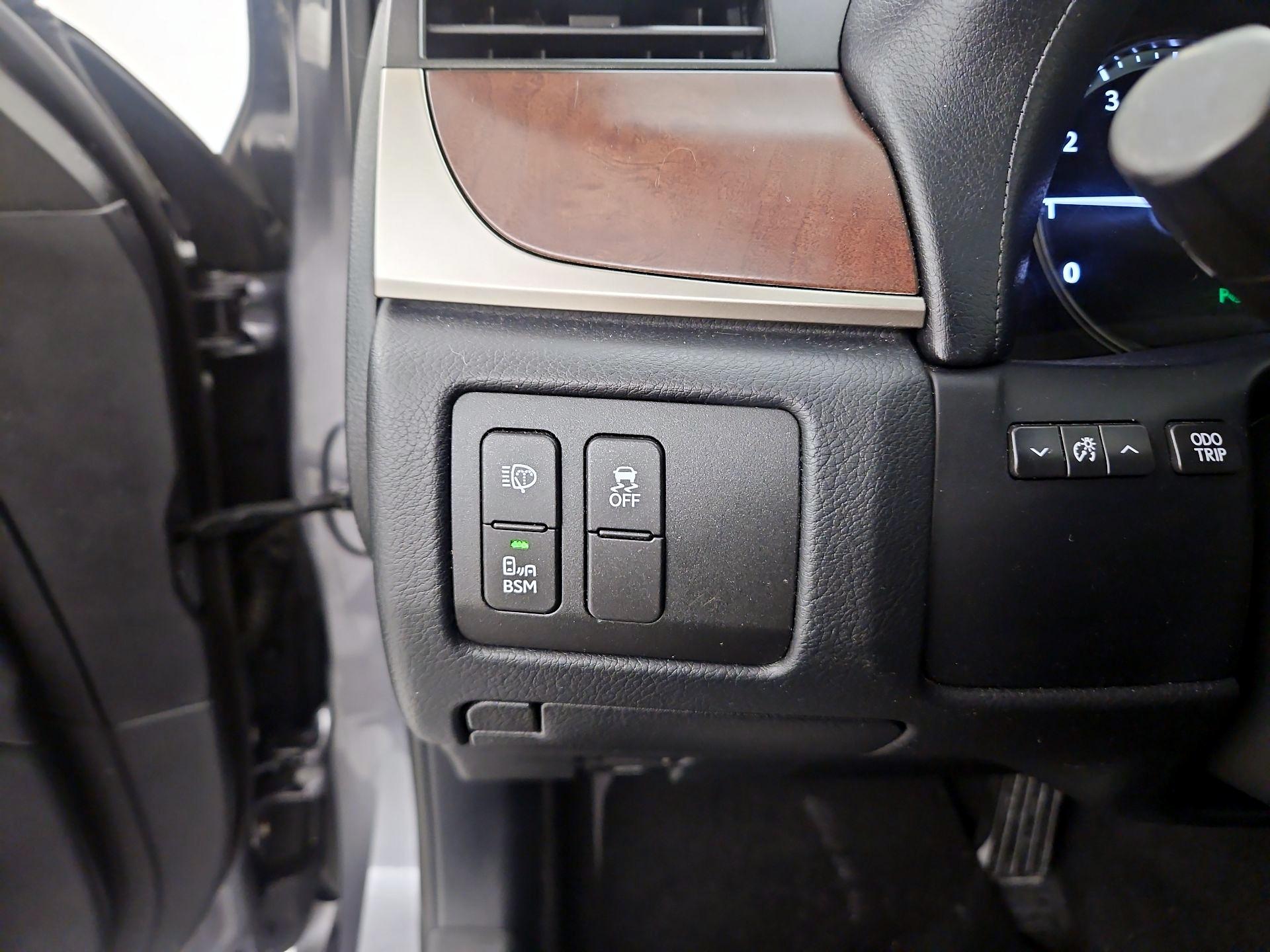 Thumbnail: 2015 Lexus GS - 13