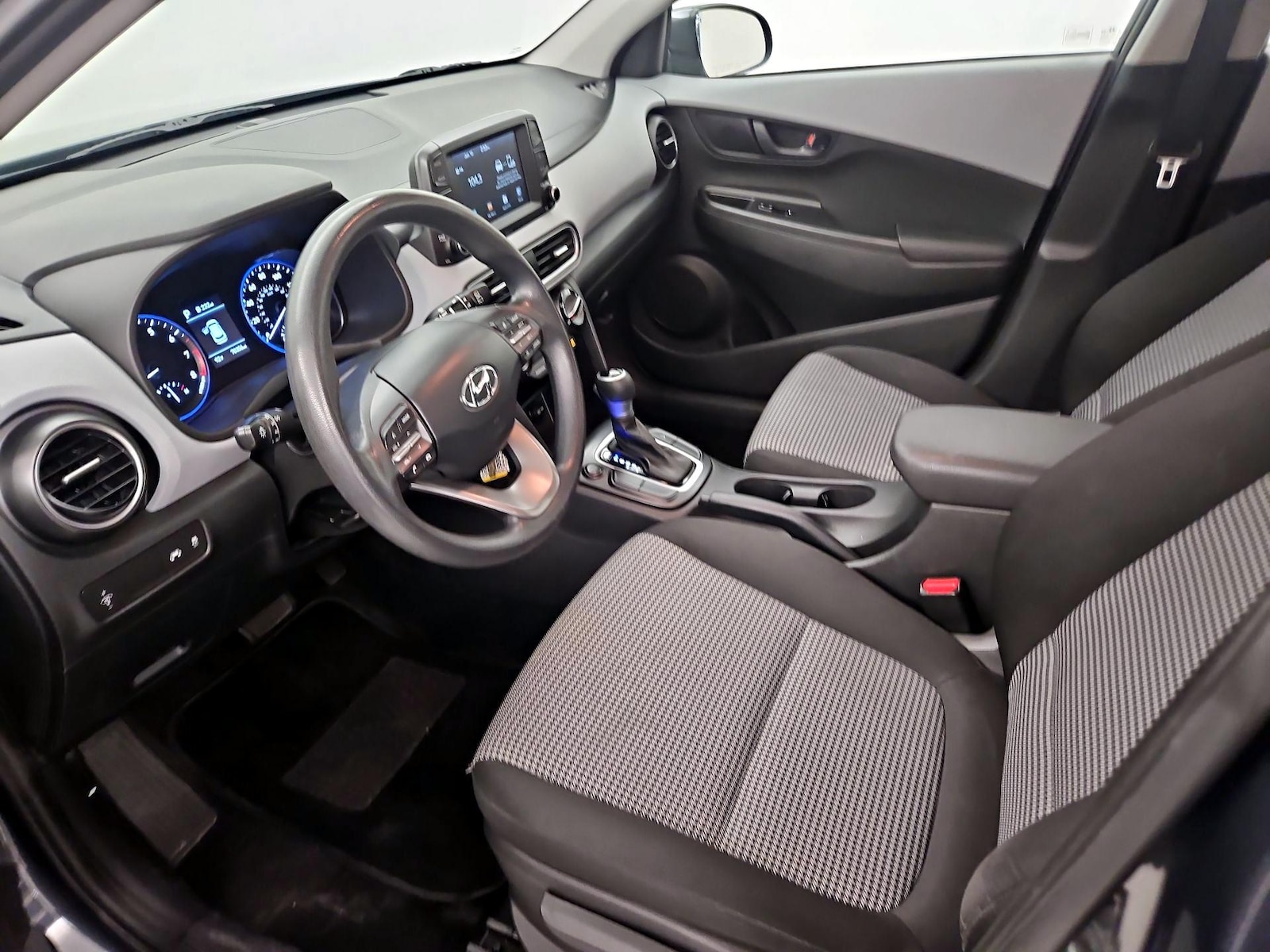 2020 Hyundai Kona SE - Photo 12
