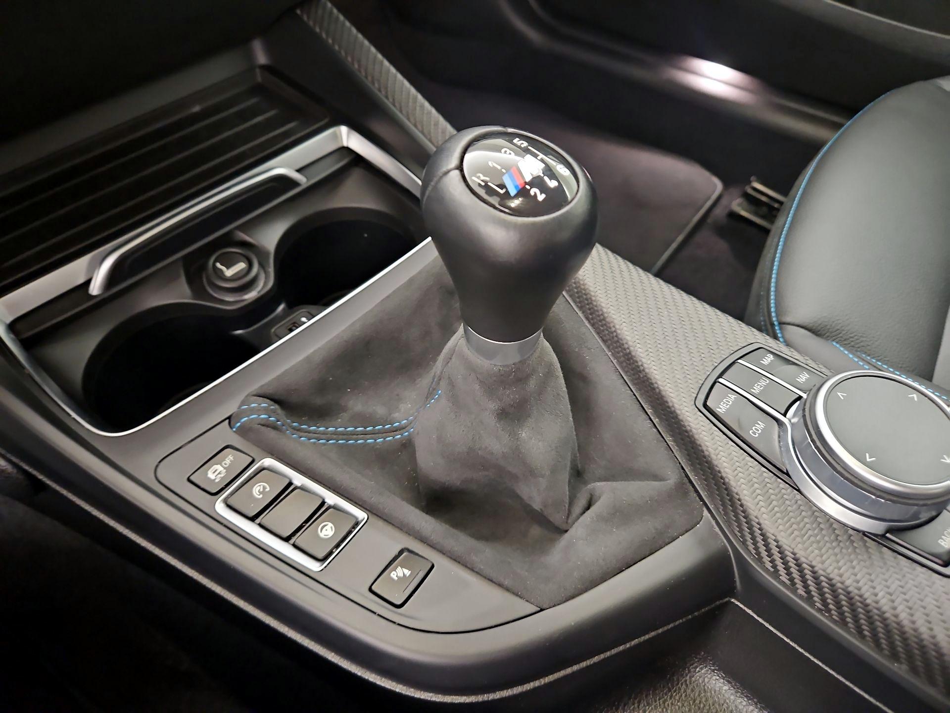 Thumbnail: 2021 BMW M2 - 18