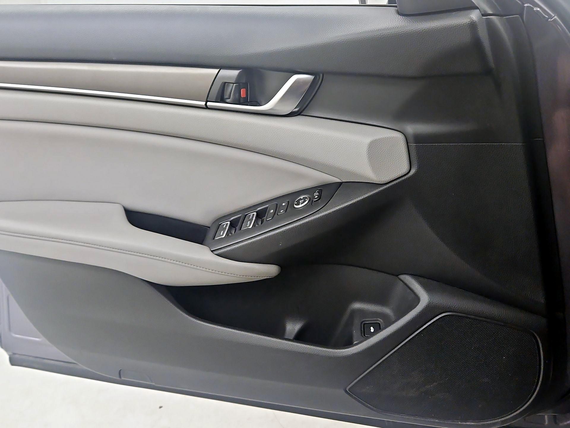 Thumbnail: 2018 Honda Accord - 12