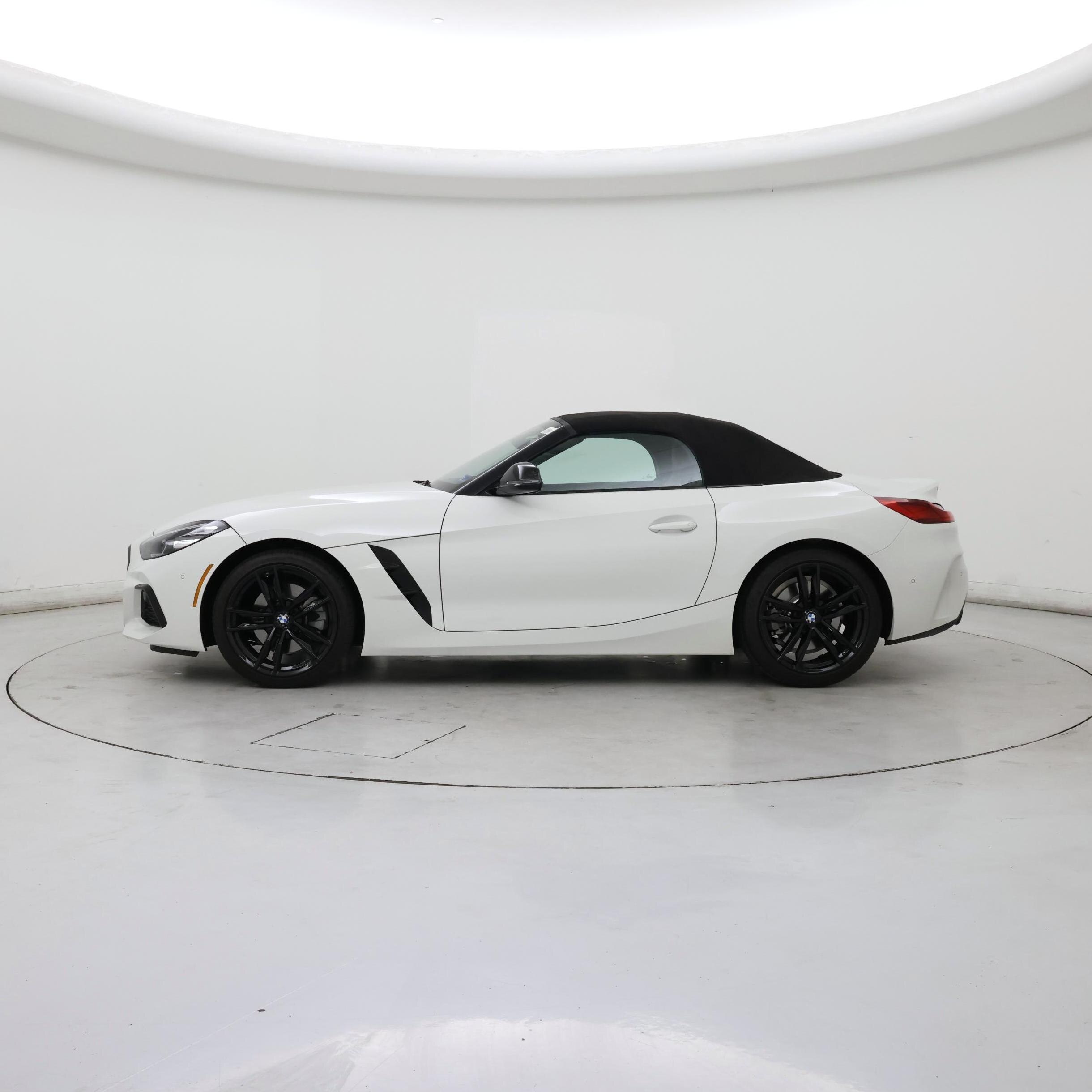 Thumbnail: 2022 BMW Z4 - 3