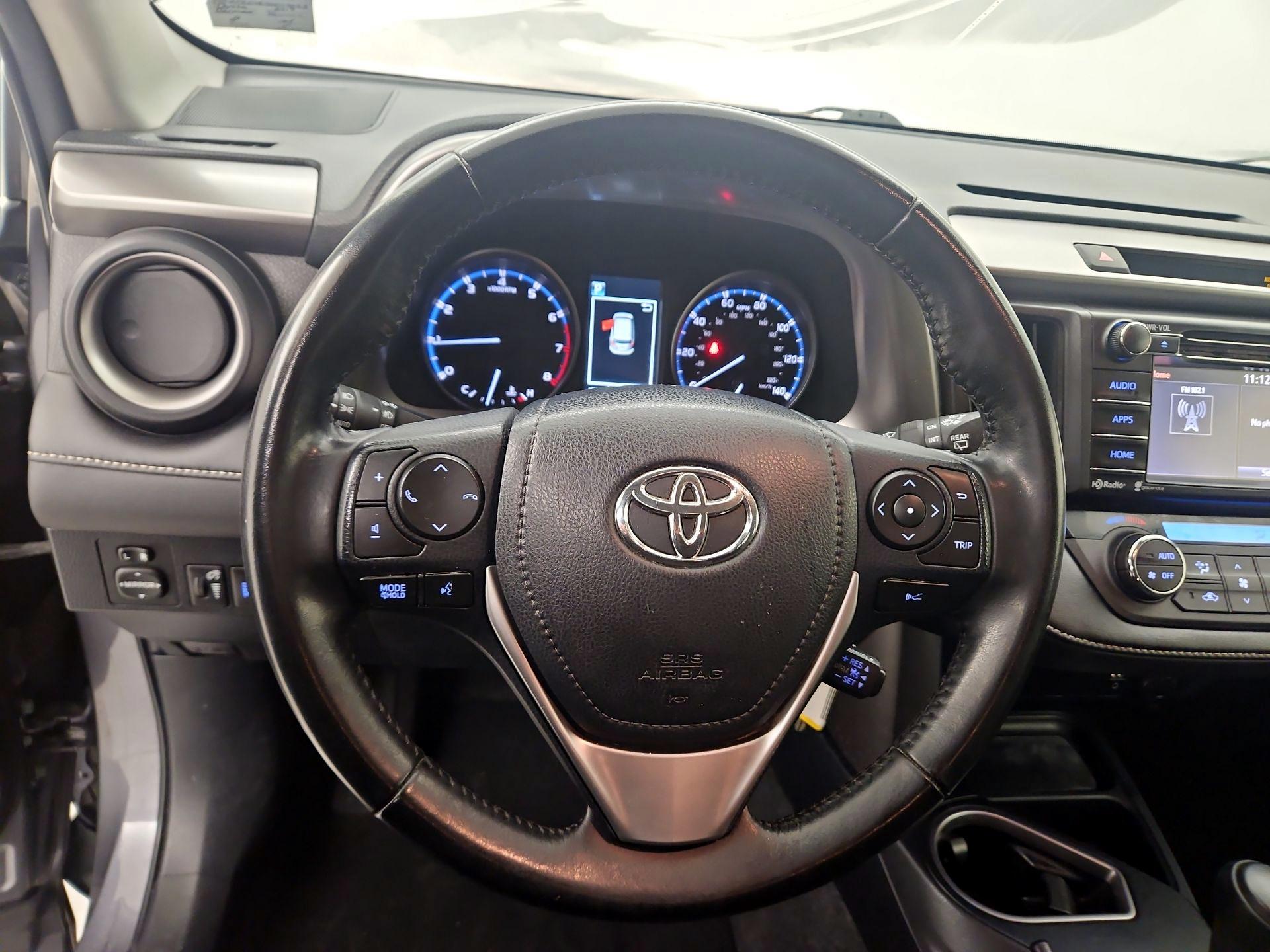 Thumbnail: 2017 Toyota RAV4 - 10