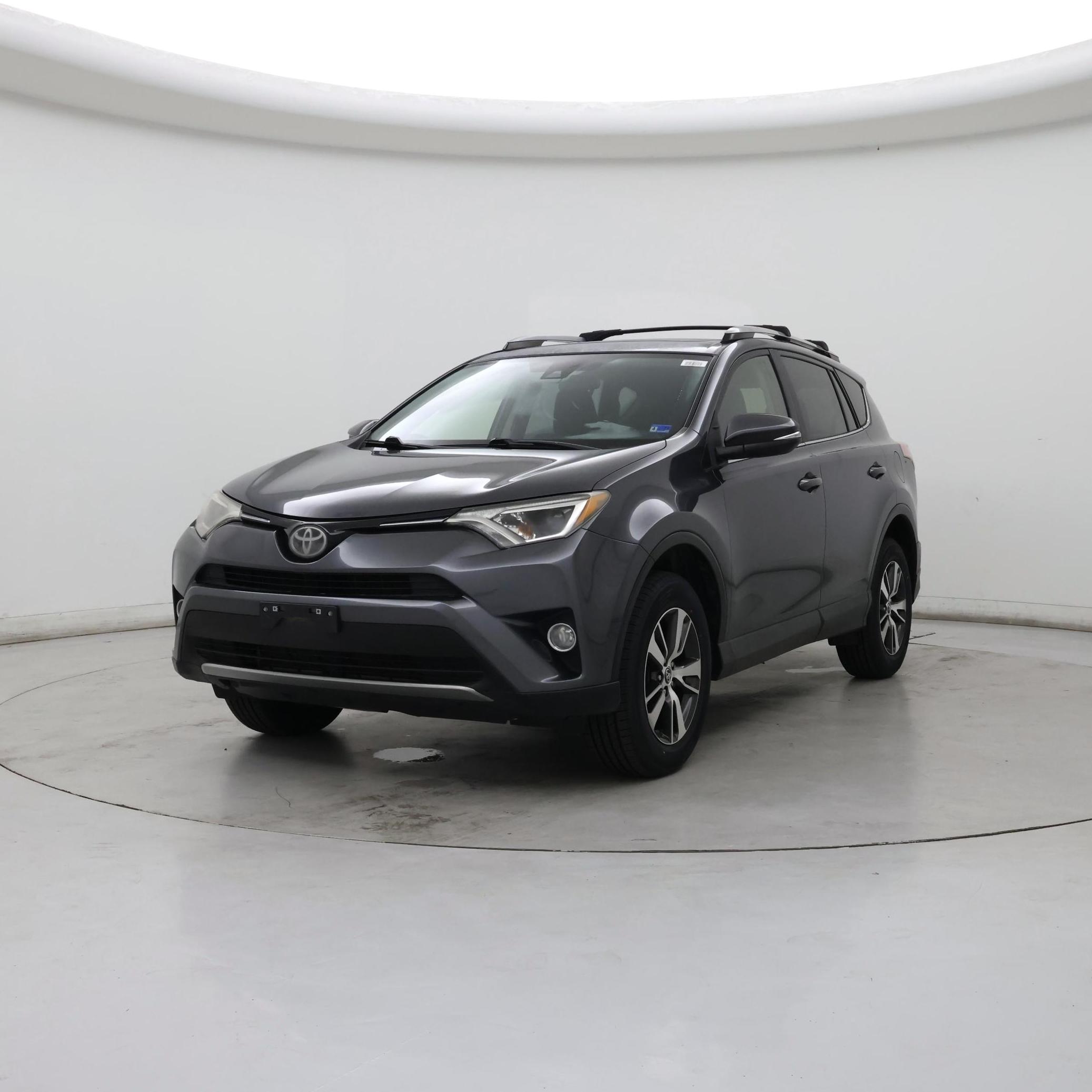 Thumbnail: 2017 Toyota RAV4 - 4
