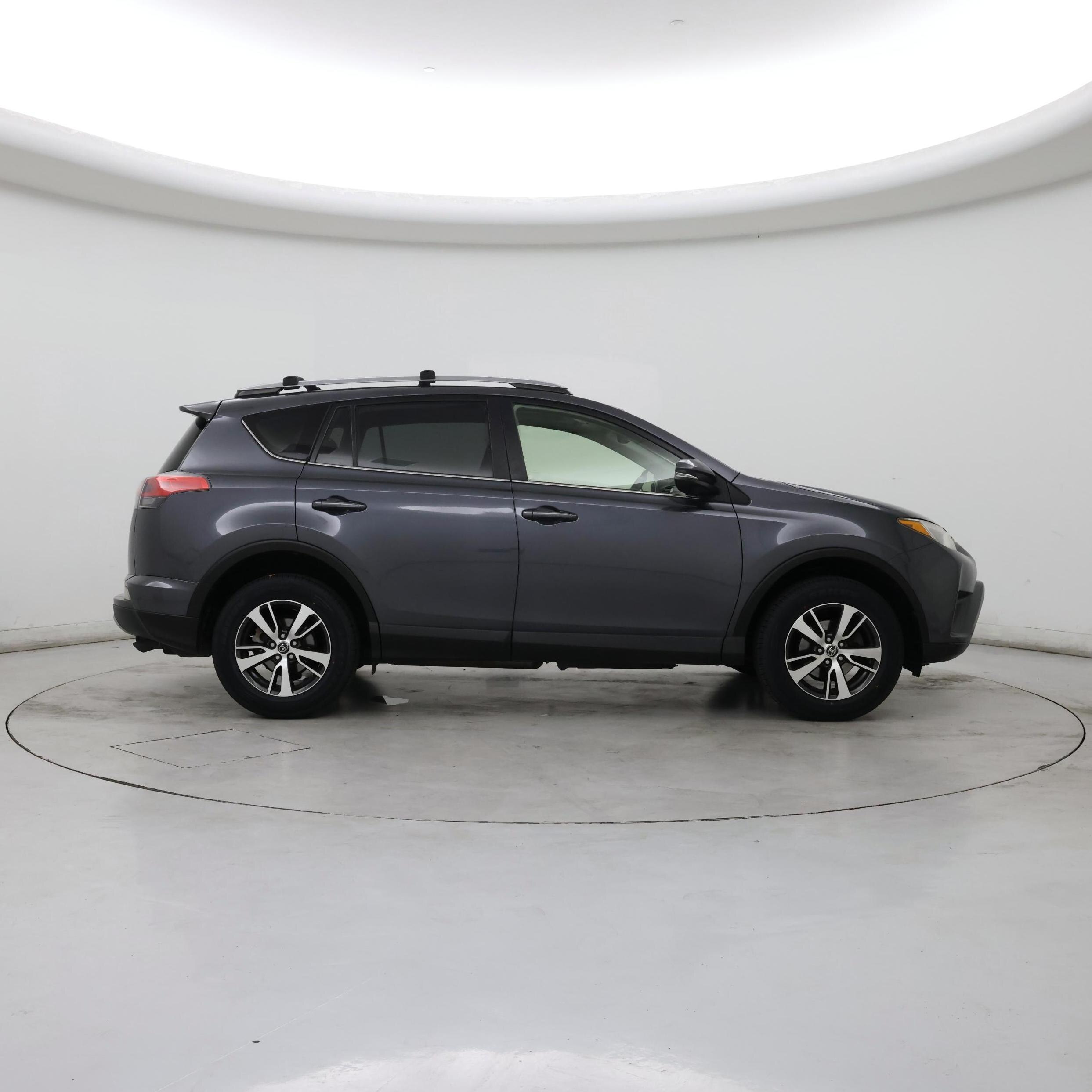 Thumbnail: 2017 Toyota RAV4 - 7