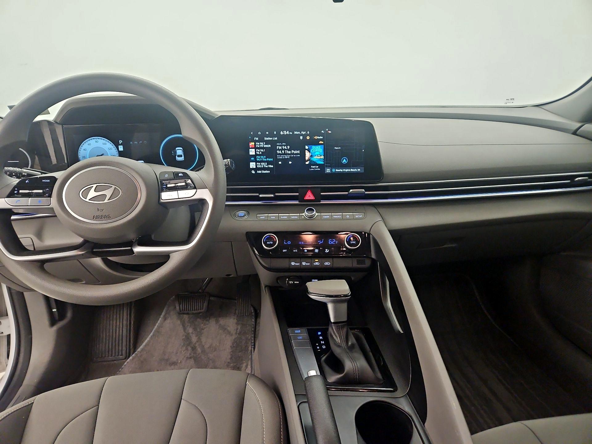 Thumbnail: 2024 Hyundai Elantra - 9