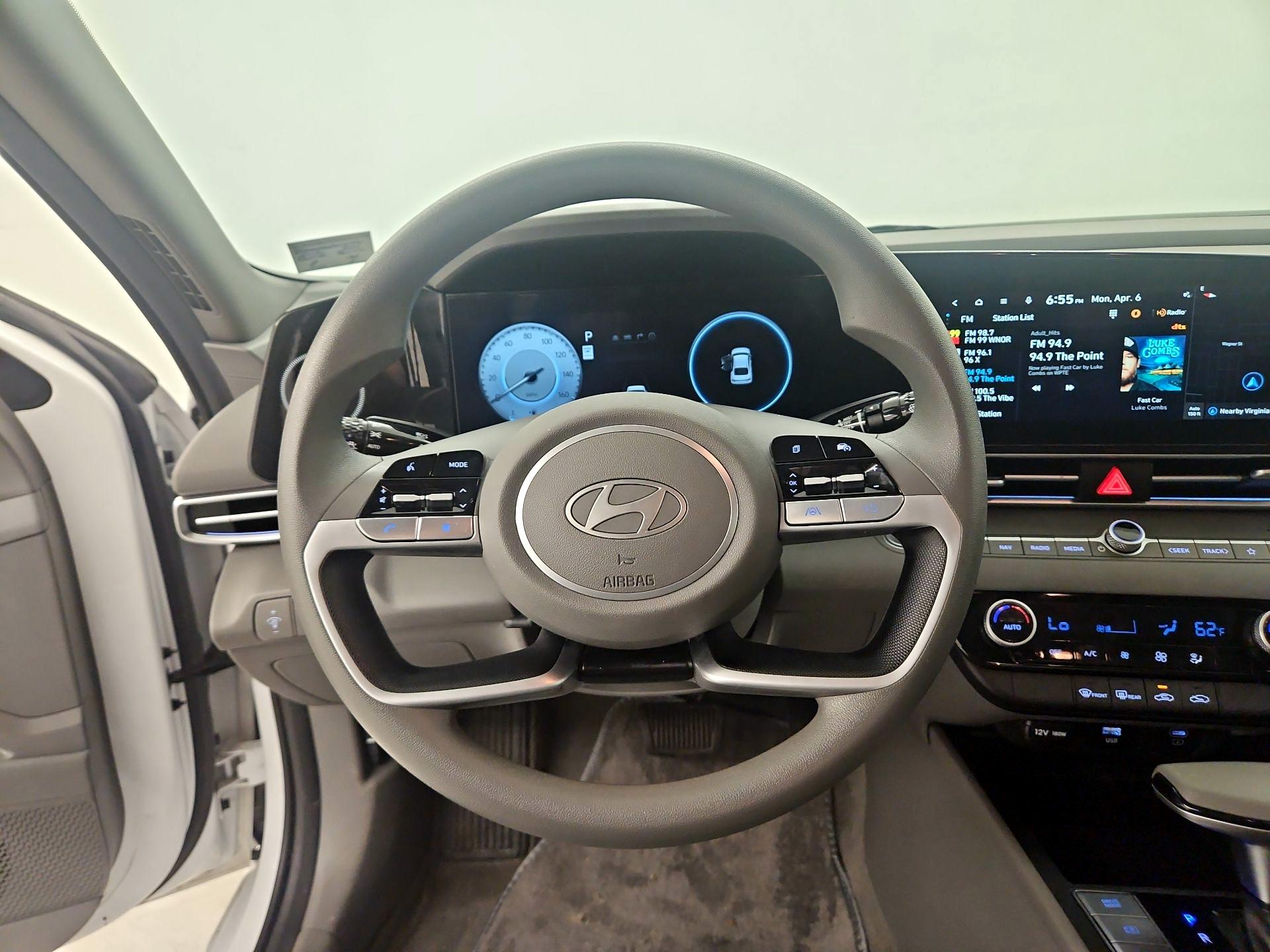 Thumbnail: 2024 Hyundai Elantra - 10