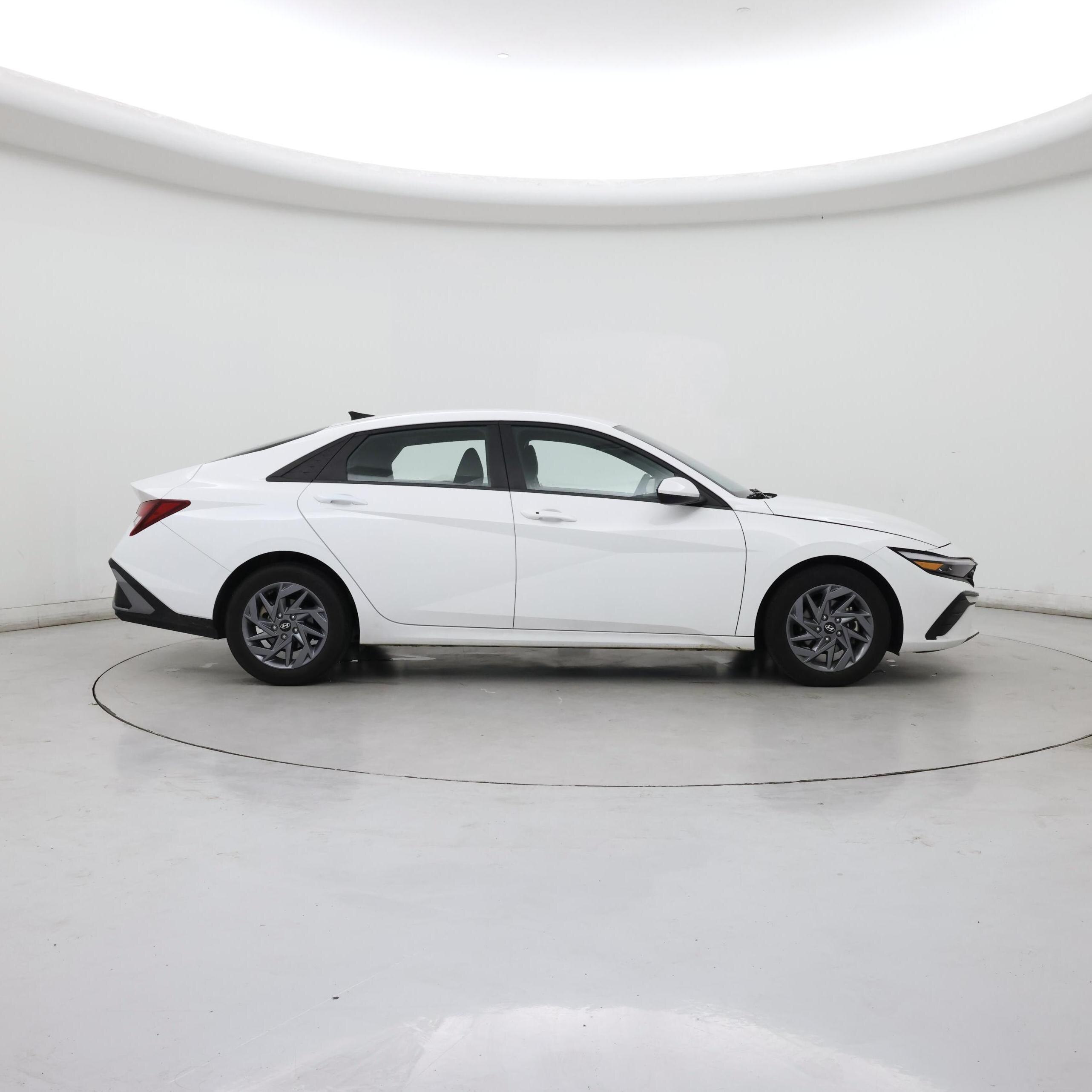 Thumbnail: 2024 Hyundai Elantra - 7