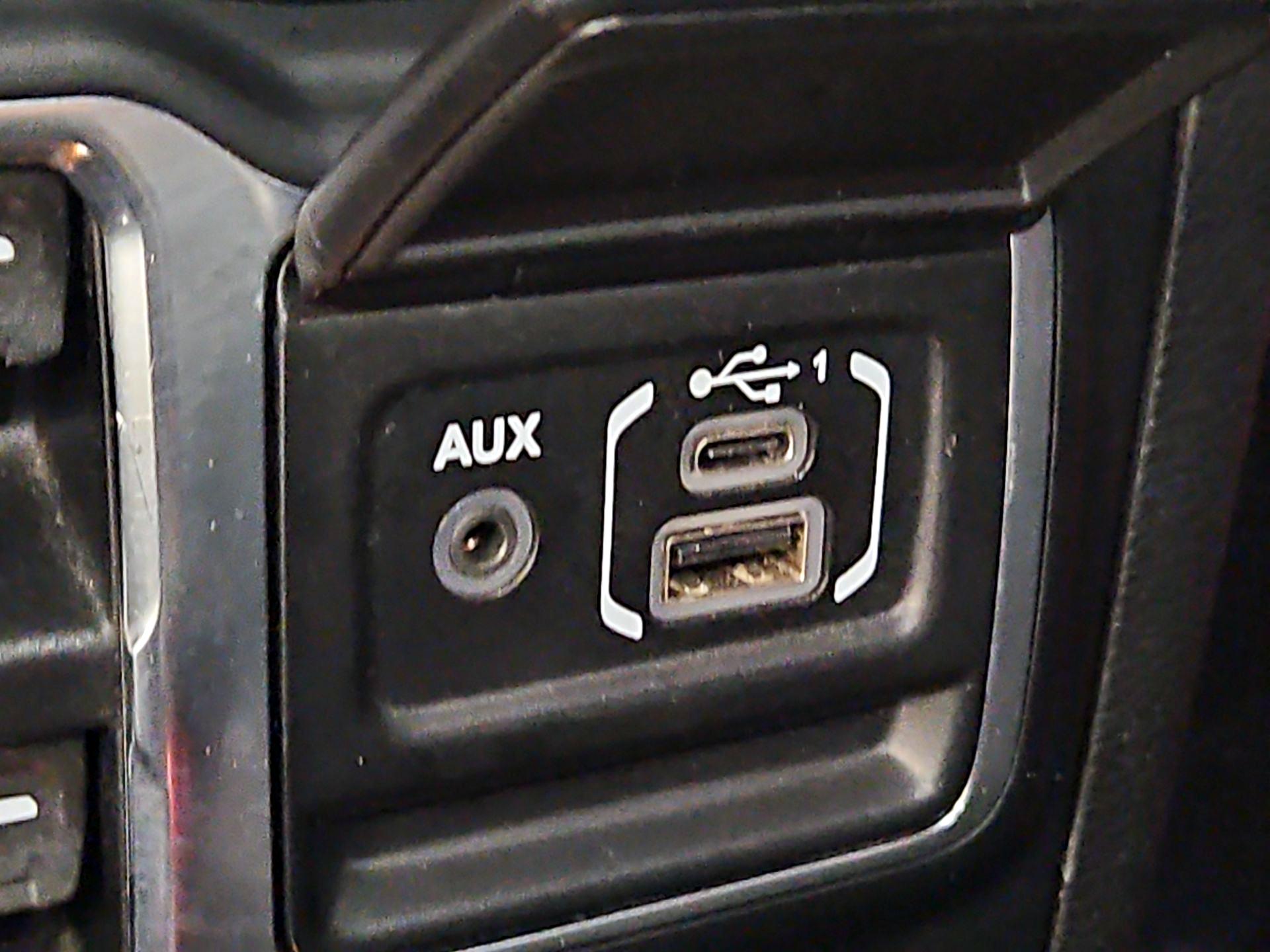 Thumbnail: 2021 Jeep Wrangler - 19