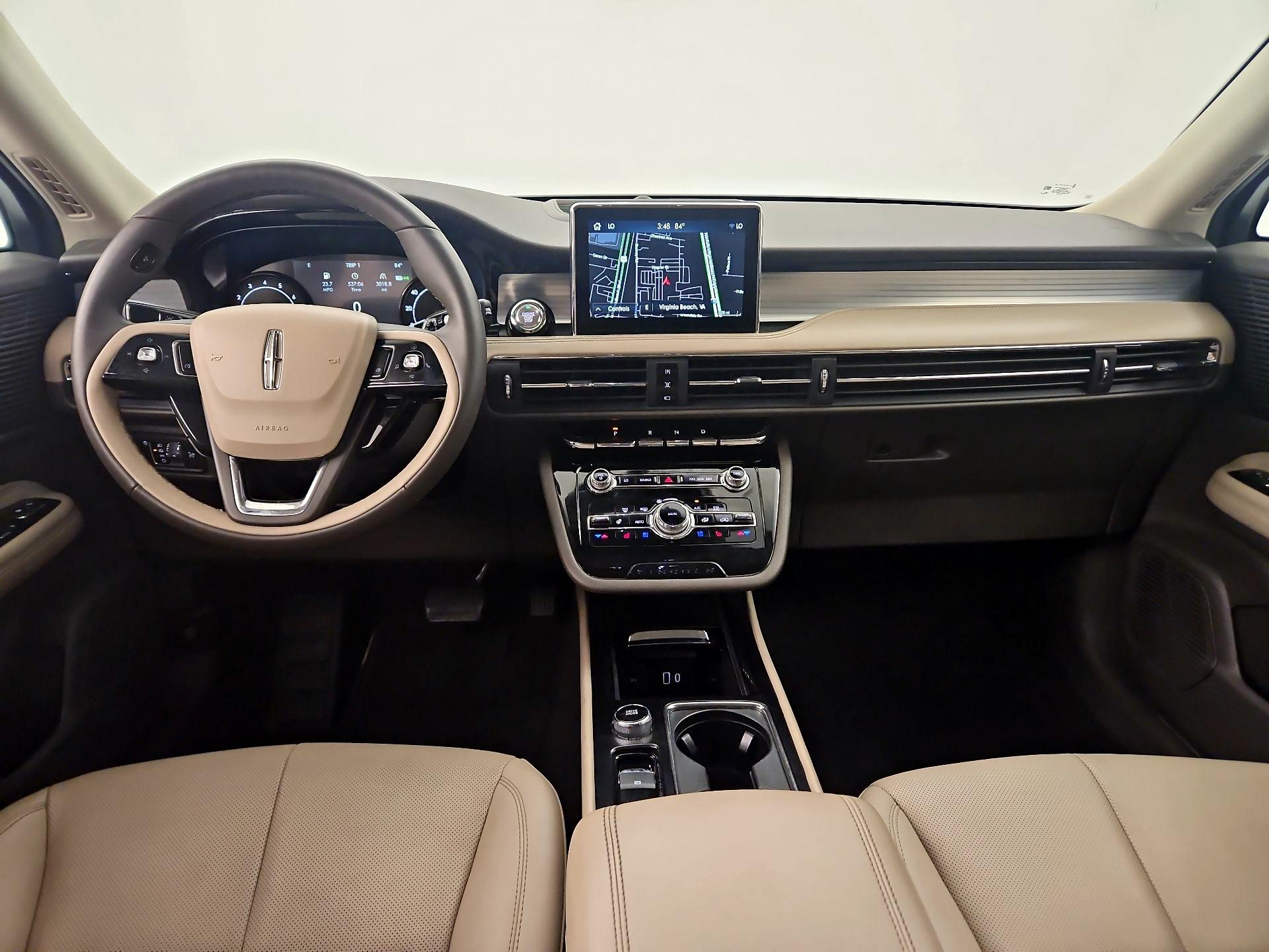 Thumbnail: 2022 Lincoln Corsair - 9