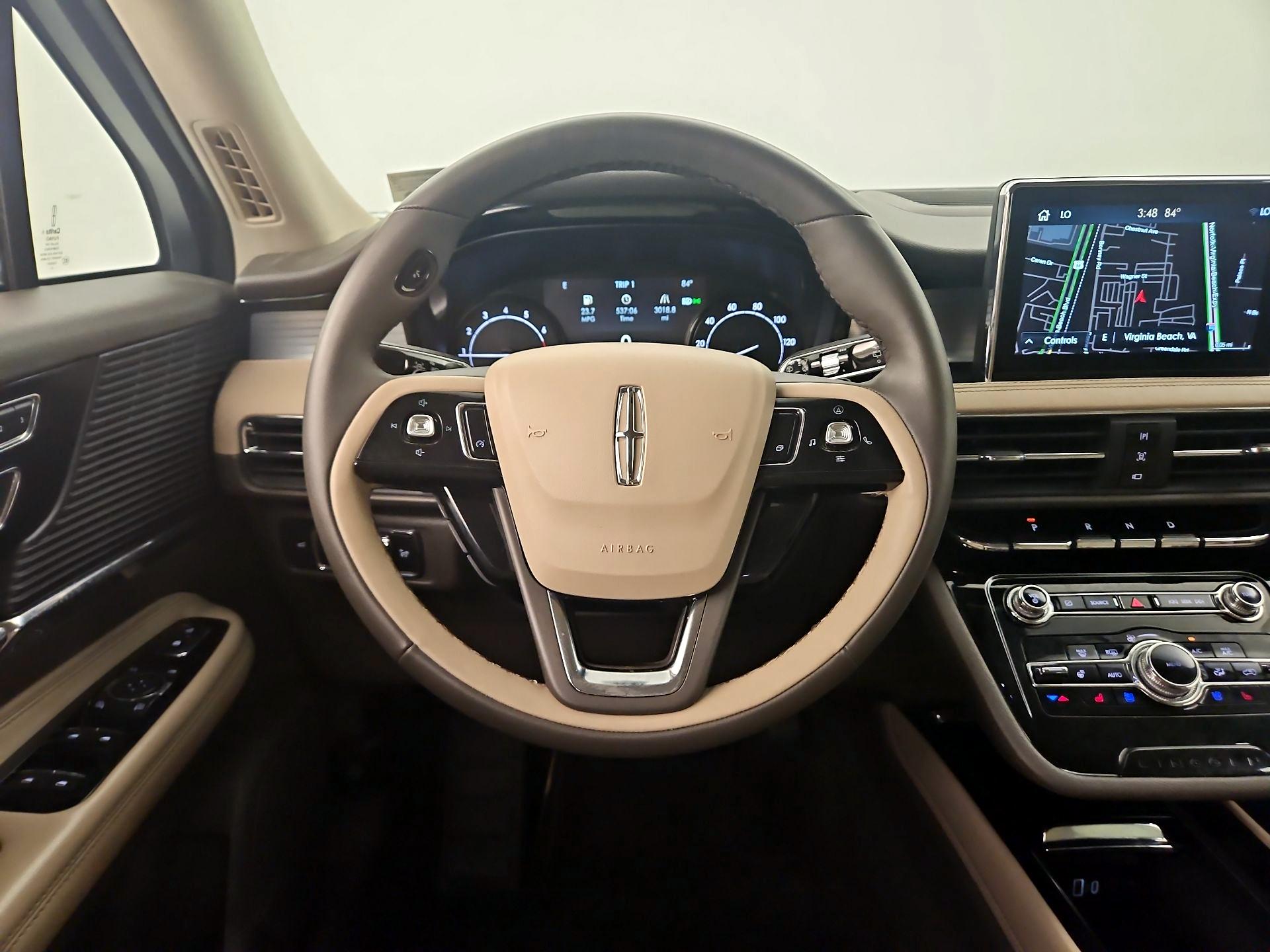 Thumbnail: 2022 Lincoln Corsair - 10