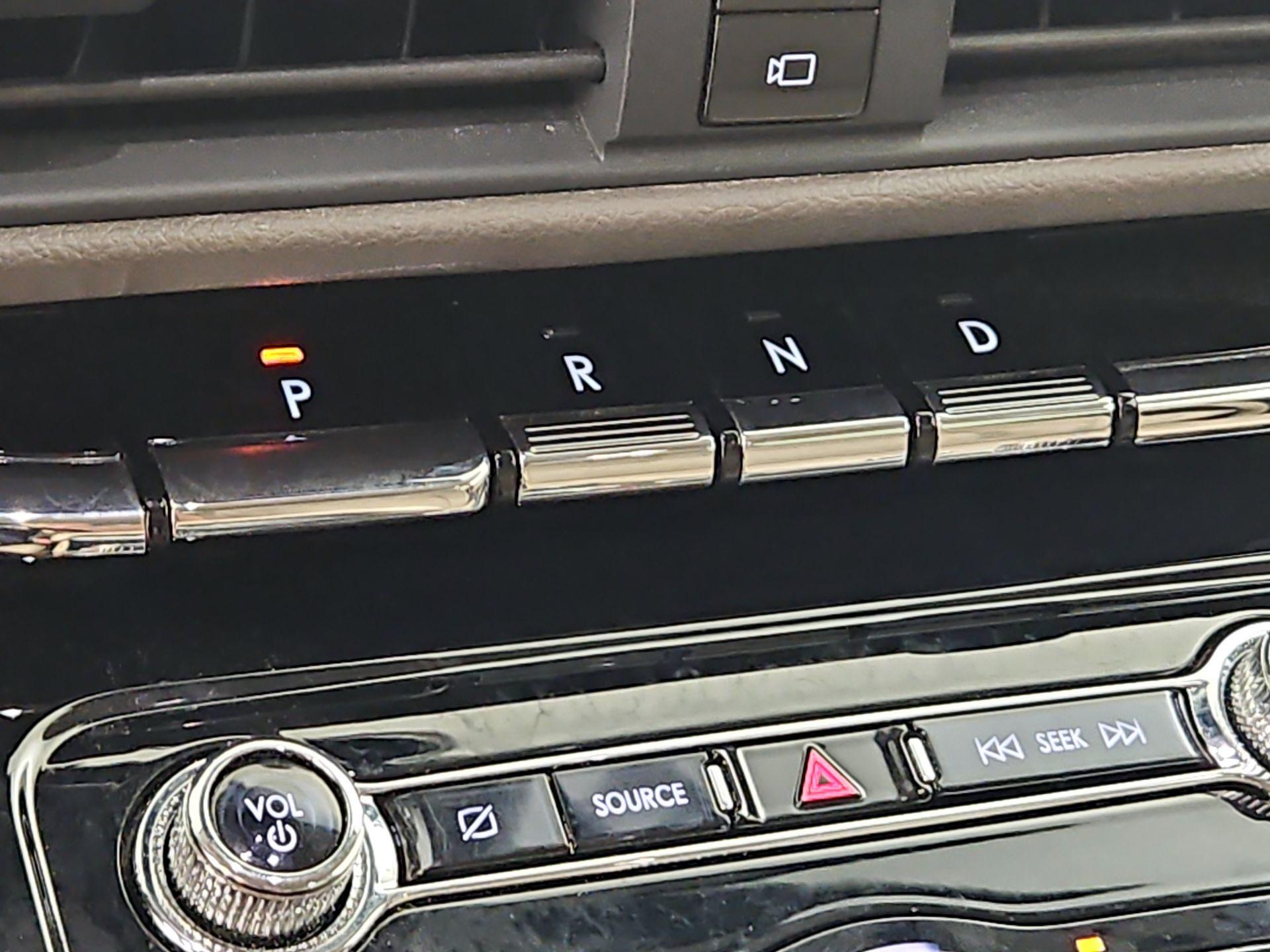 Thumbnail: 2022 Lincoln Corsair - 18