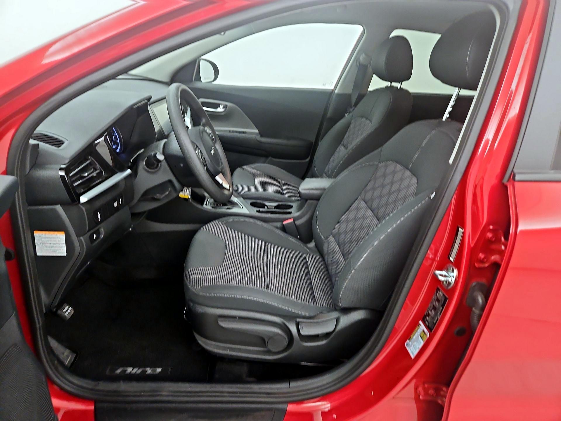 Thumbnail: 2022 Kia Niro - 11