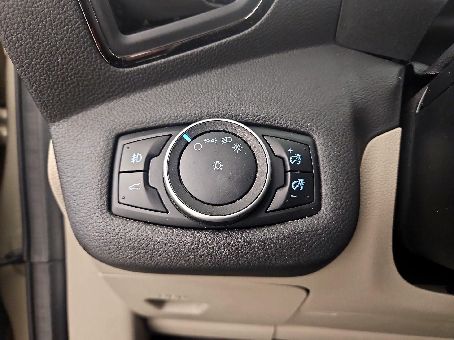 Thumbnail: 2017 Ford Escape - 13