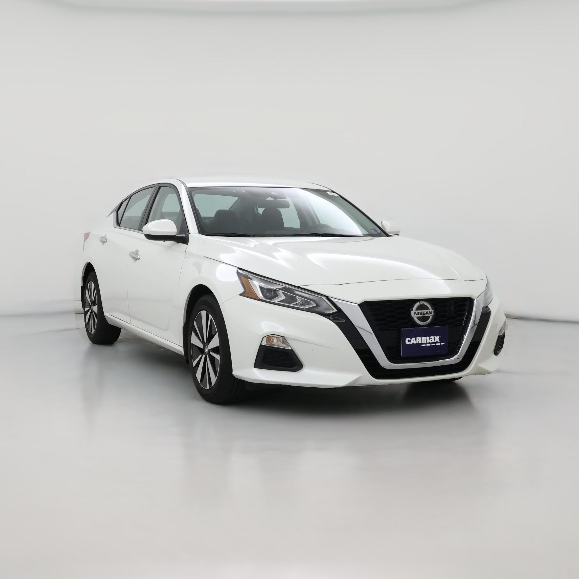 Thumbnail: 2022 Nissan Altima - 1