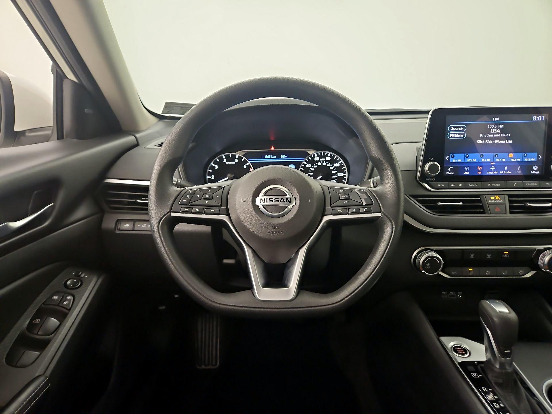 Thumbnail: 2022 Nissan Altima - 10