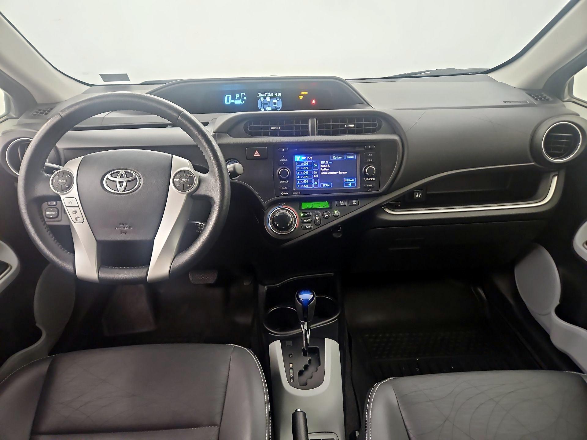 Thumbnail: 2014 Toyota Prius c - 9