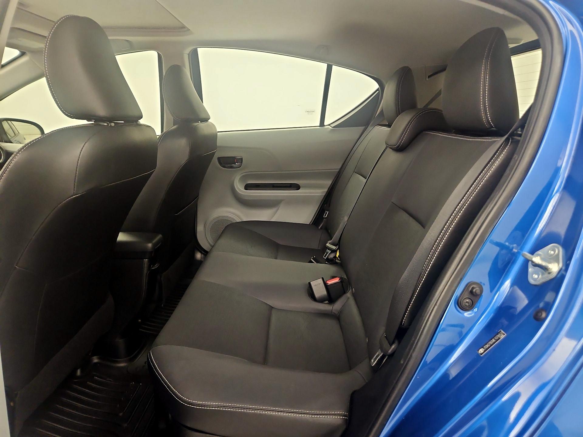 Thumbnail: 2014 Toyota Prius c - 19