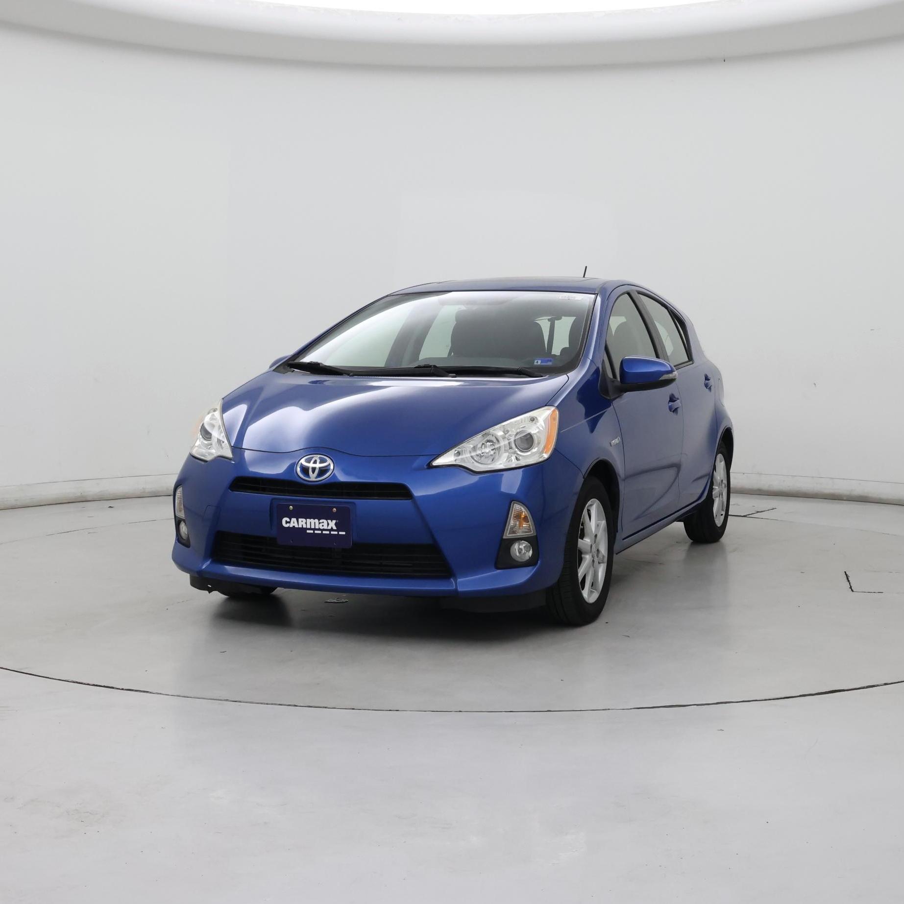 Thumbnail: 2014 Toyota Prius c - 4