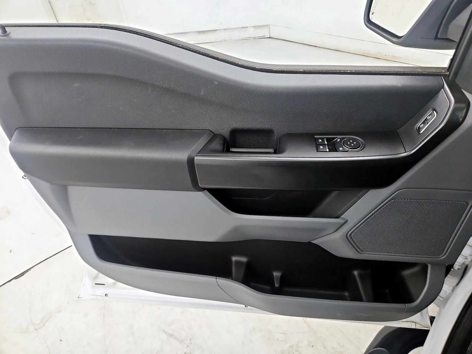 2025 Ford F-150 XL - Photo 13