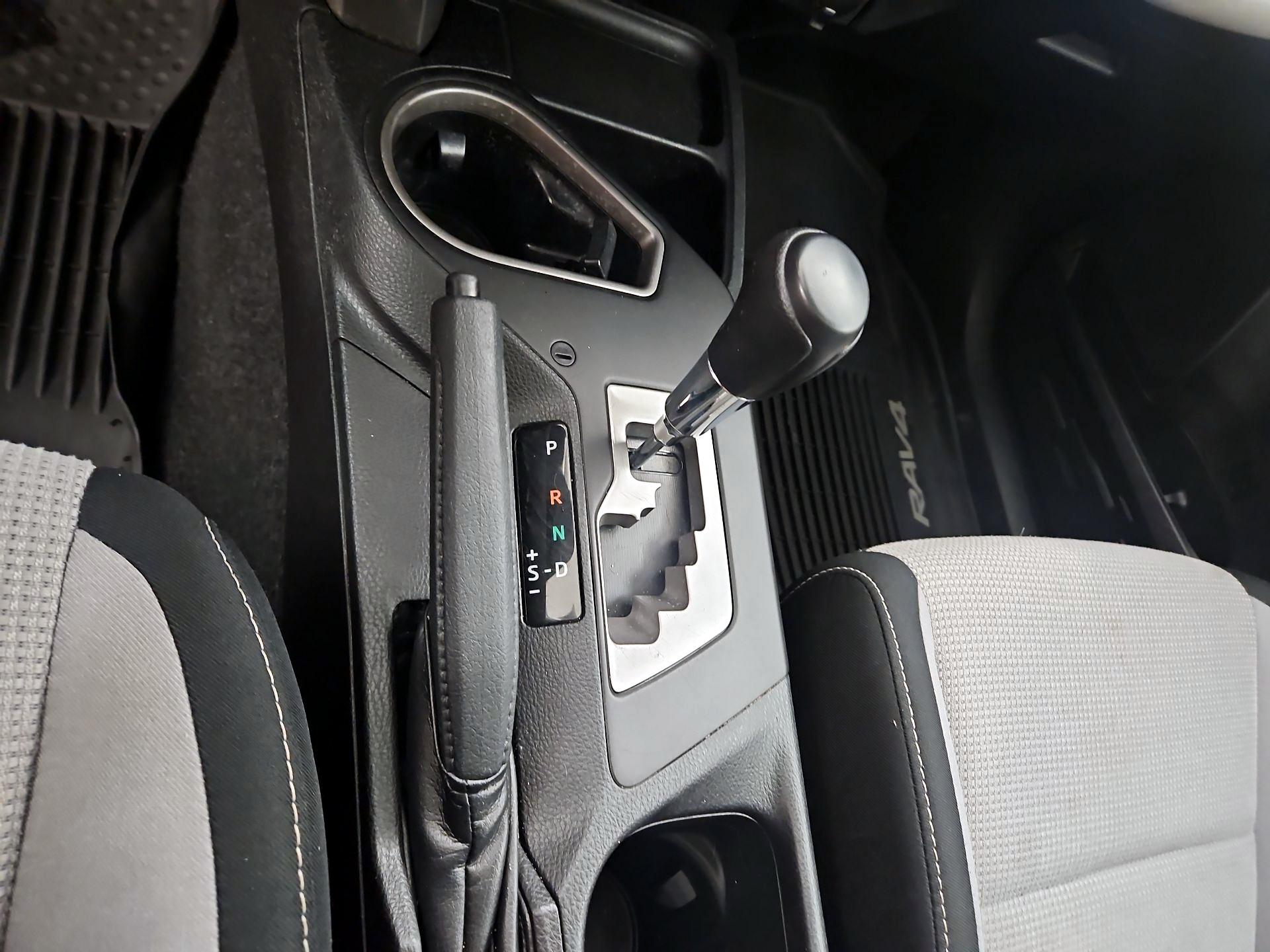 Thumbnail: 2017 Toyota RAV4 - 17