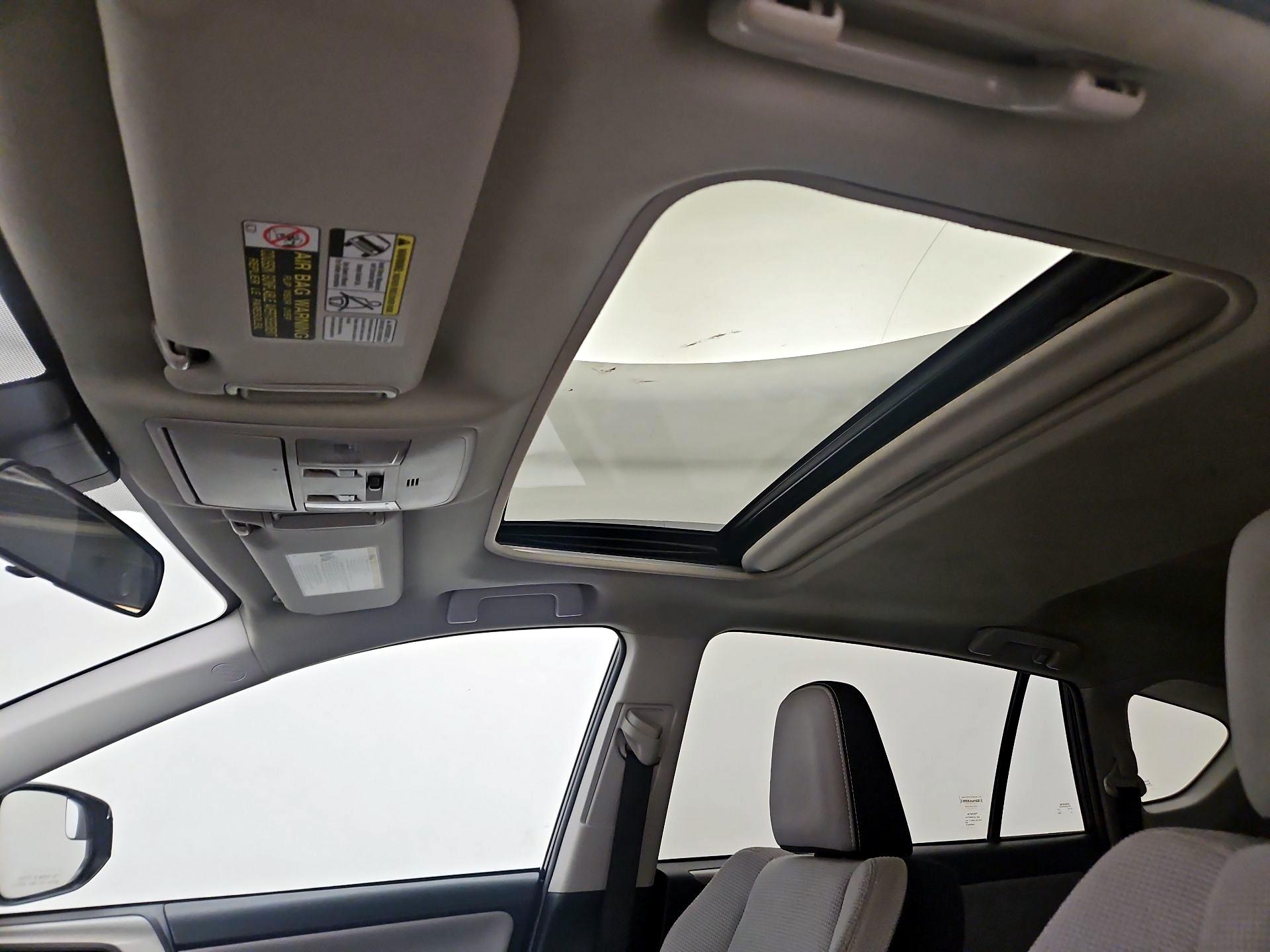 Thumbnail: 2017 Toyota RAV4 - 19