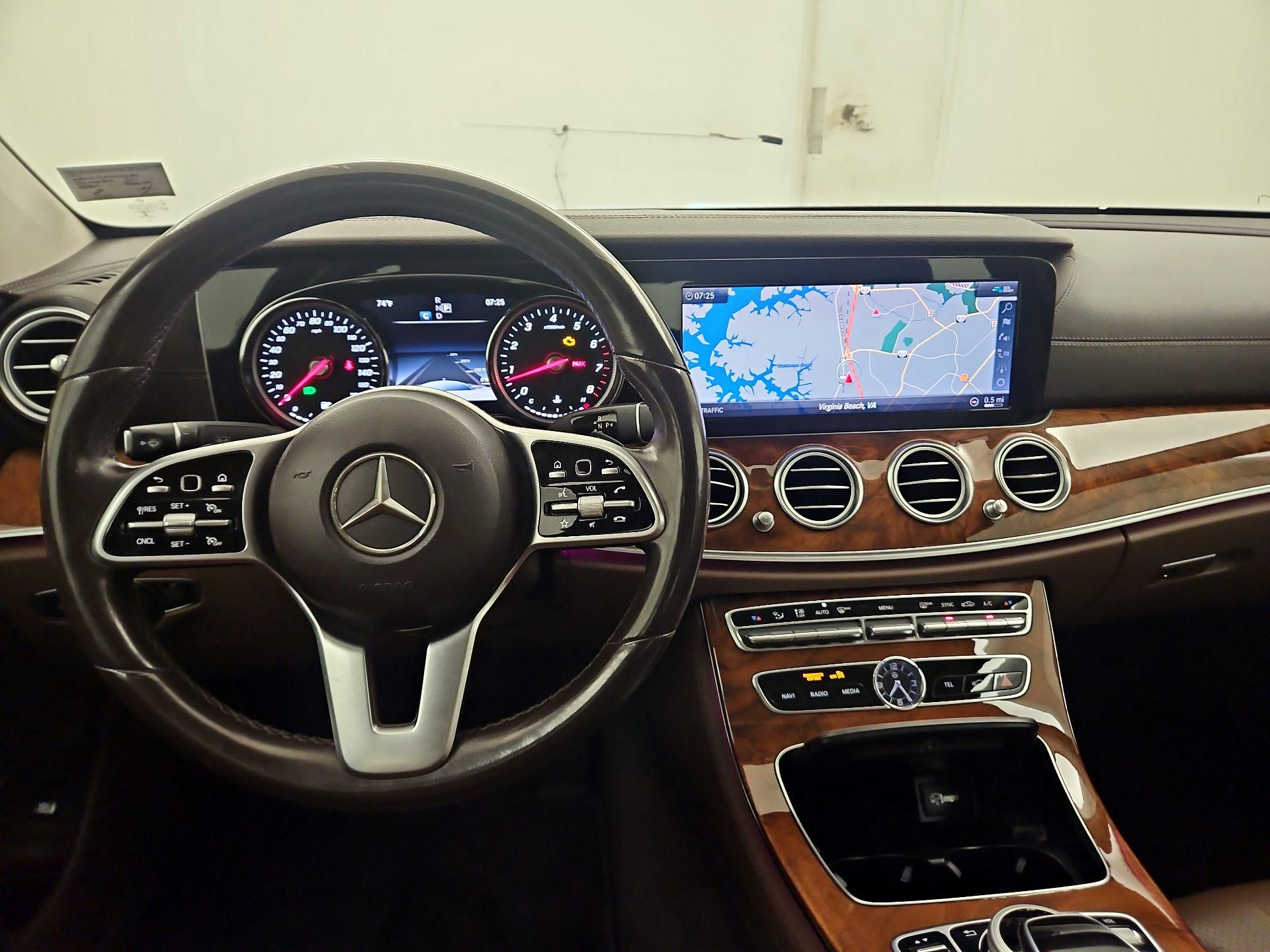 Thumbnail: 2019 Mercedes-Benz E-Class - 9