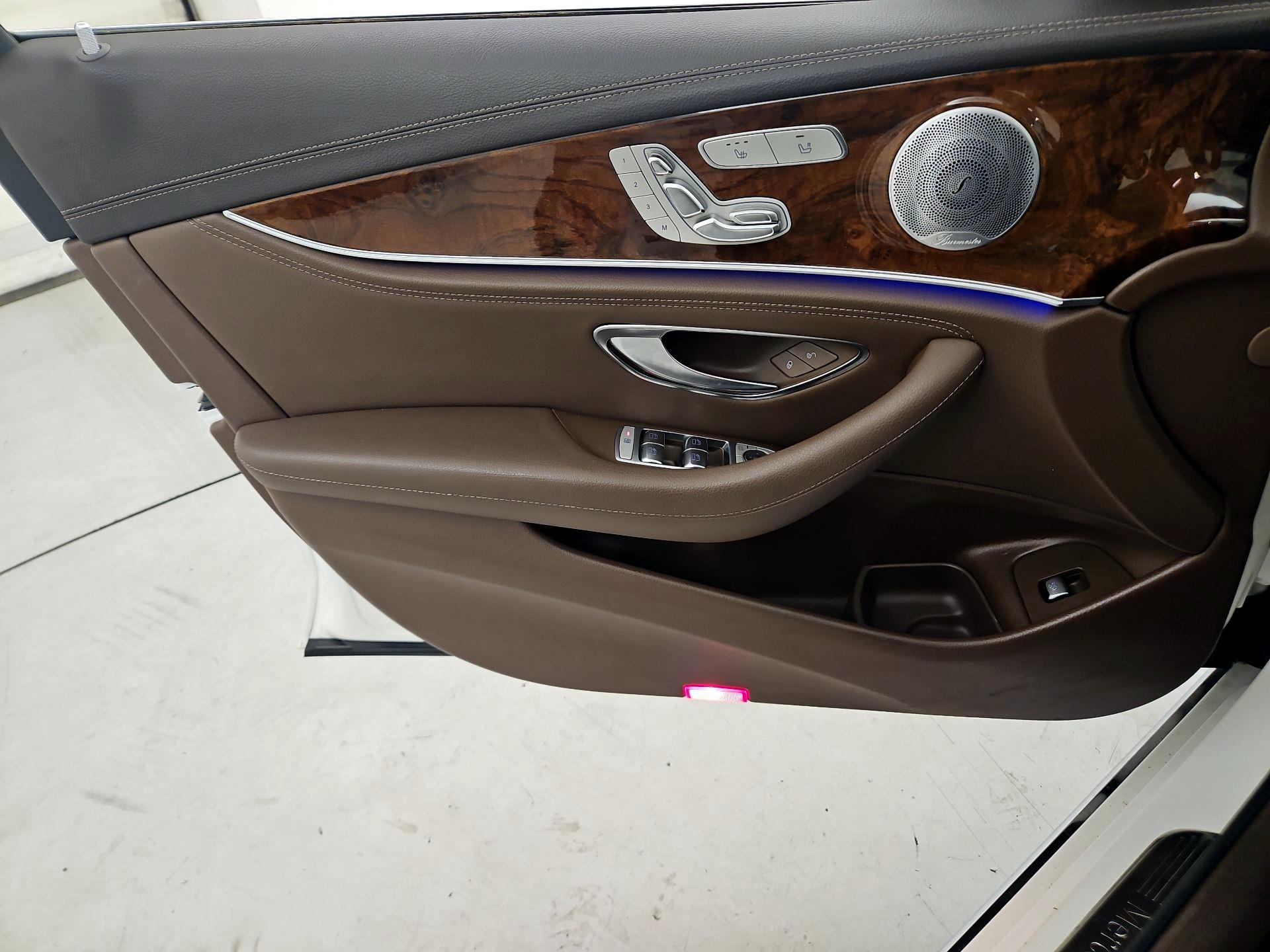 Thumbnail: 2019 Mercedes-Benz E-Class - 12
