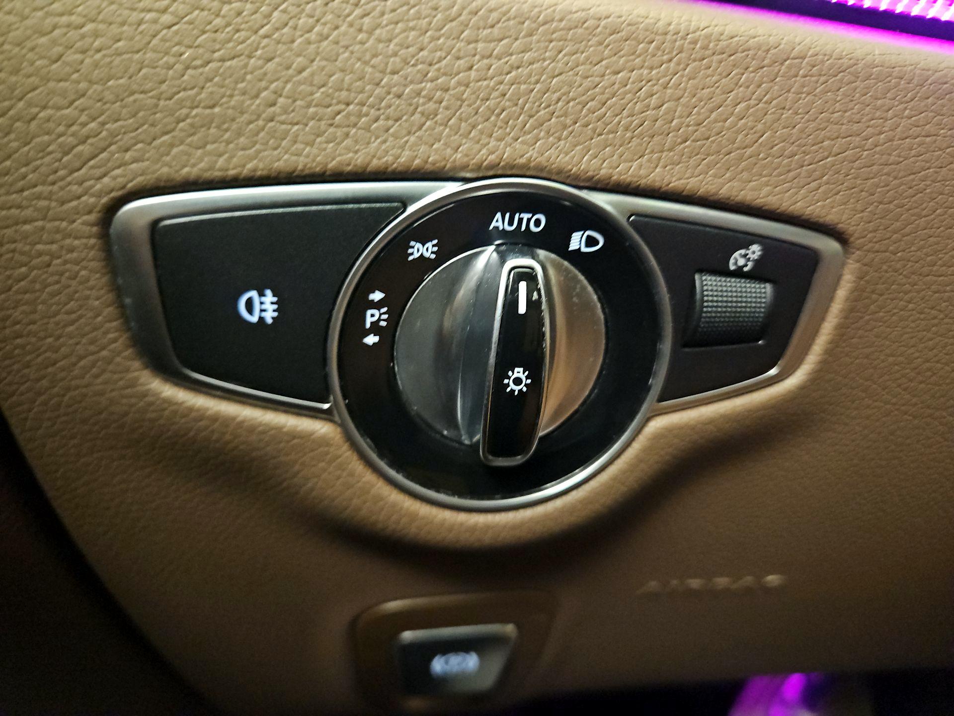 Thumbnail: 2019 Mercedes-Benz E-Class - 13