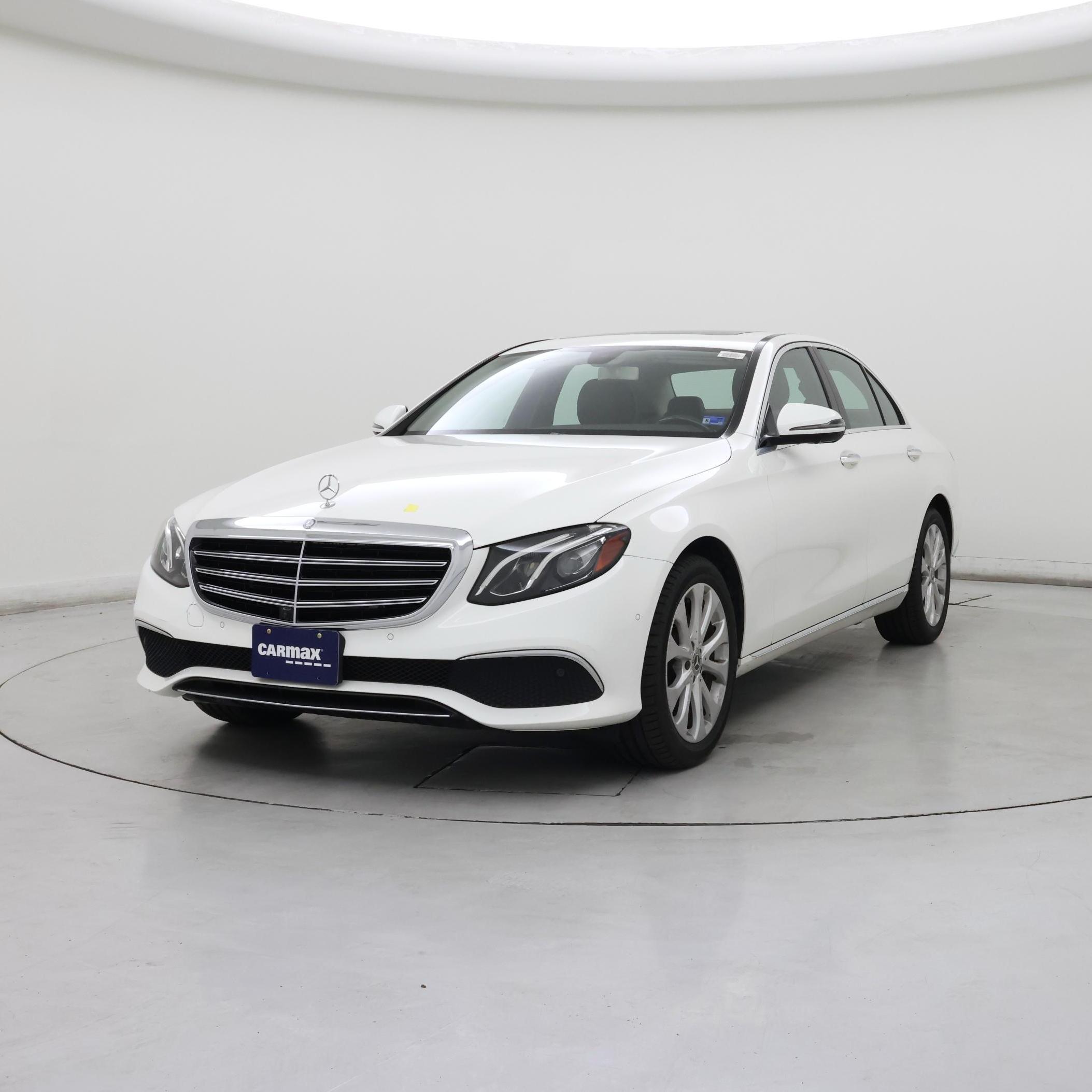 Thumbnail: 2019 Mercedes-Benz E-Class - 4