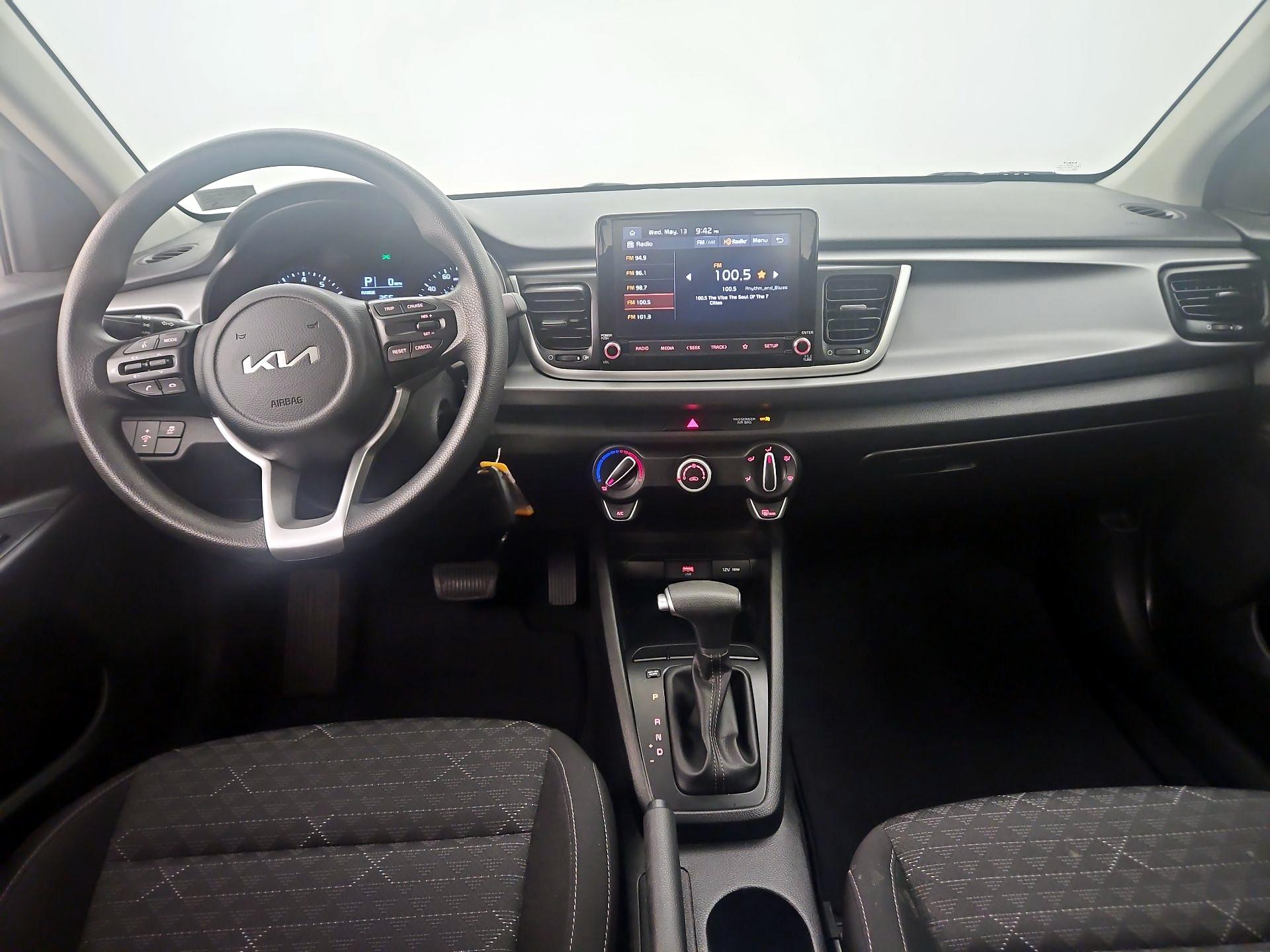 Thumbnail: 2023 Kia Rio - 9