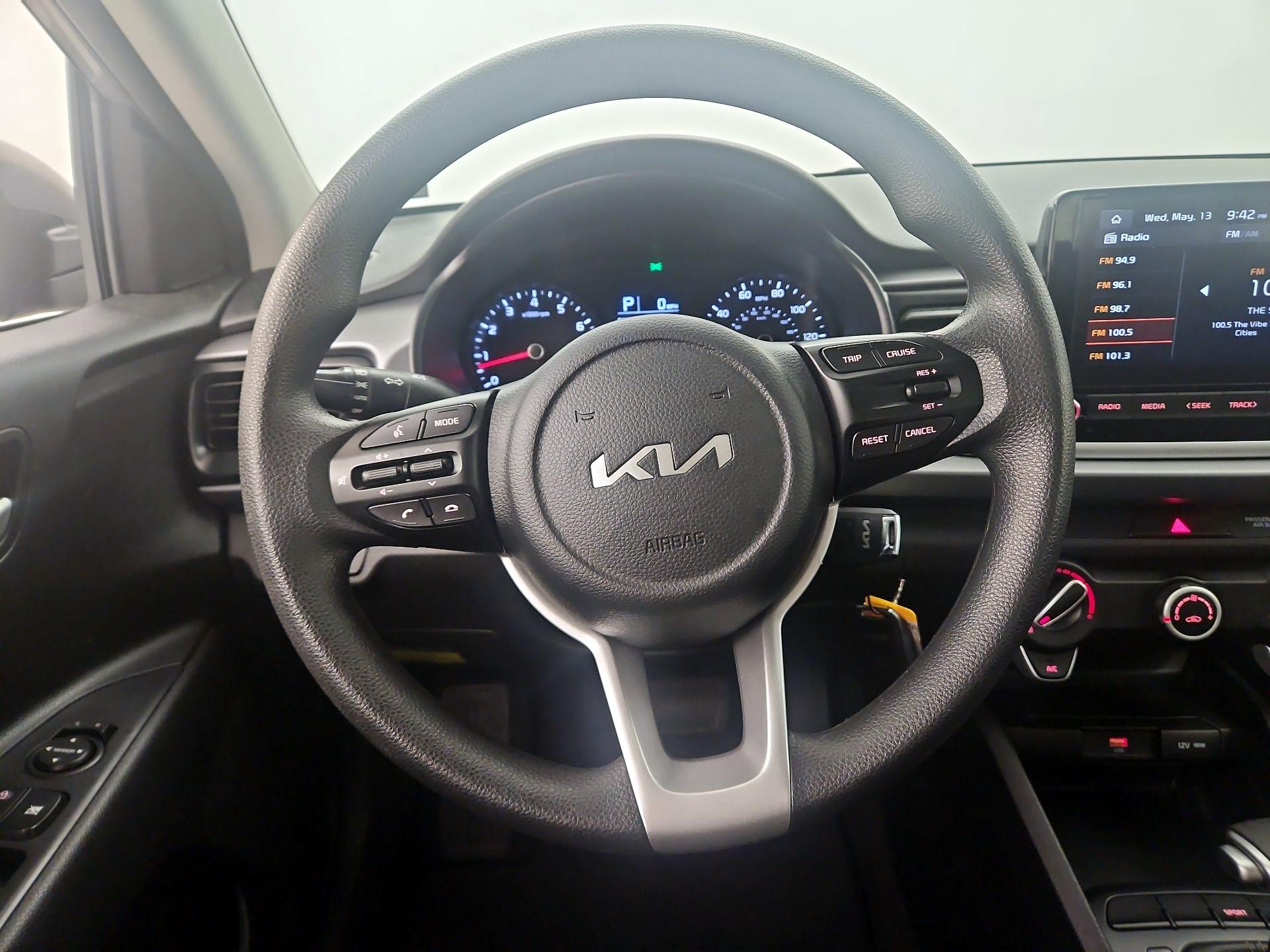 Thumbnail: 2023 Kia Rio - 10