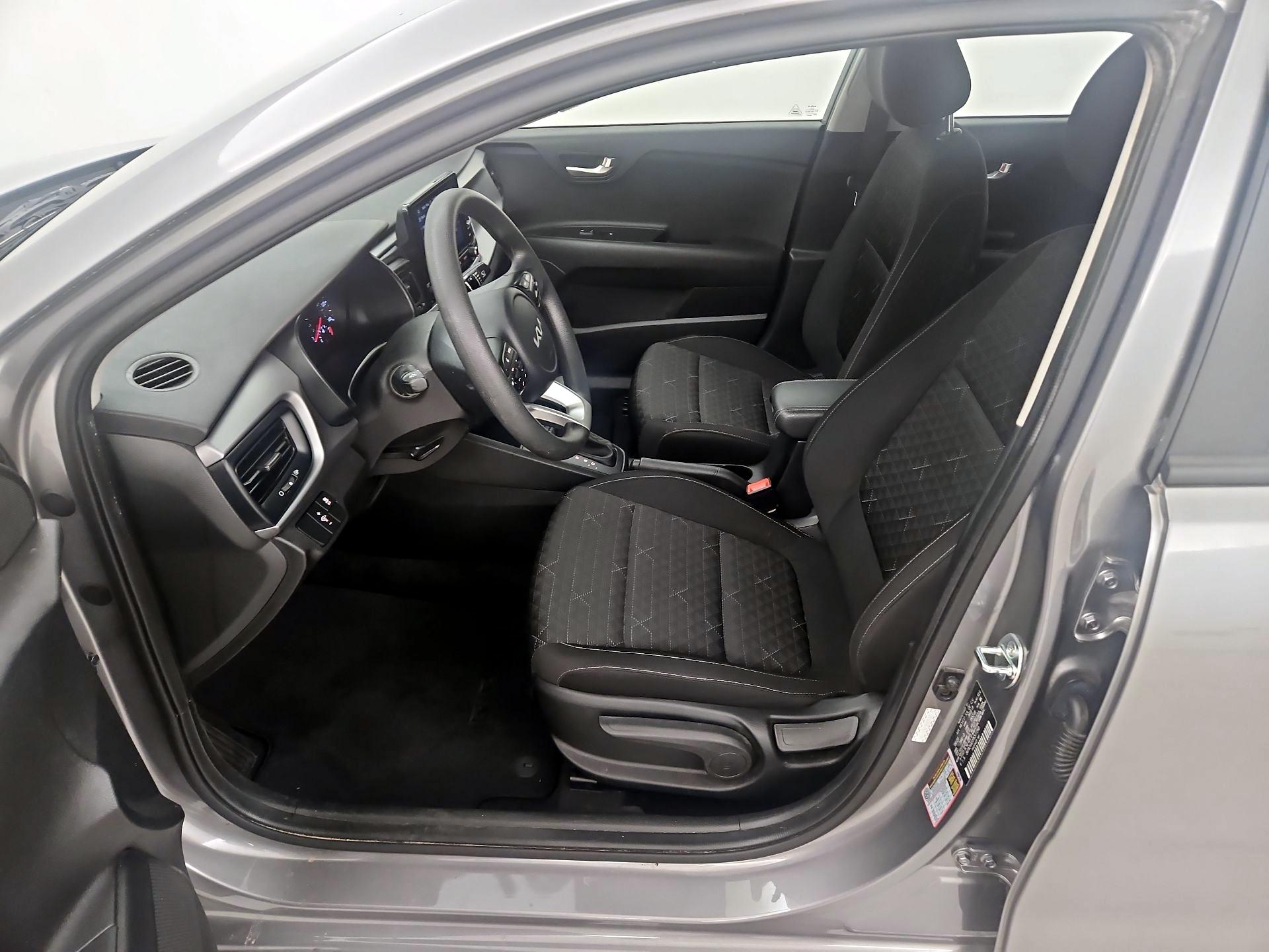 Thumbnail: 2023 Kia Rio - 11