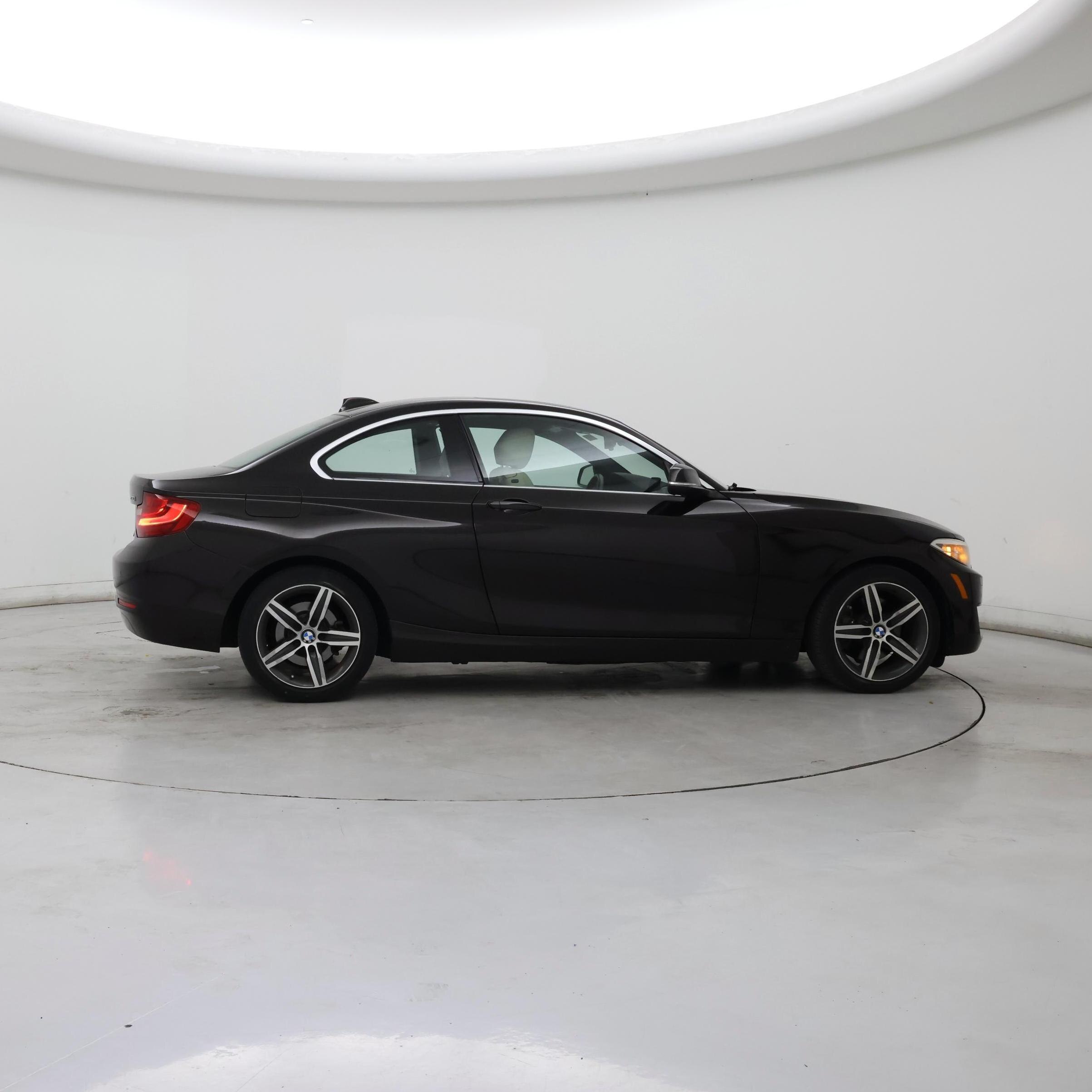 Thumbnail: 2017 BMW 2 Series - 7