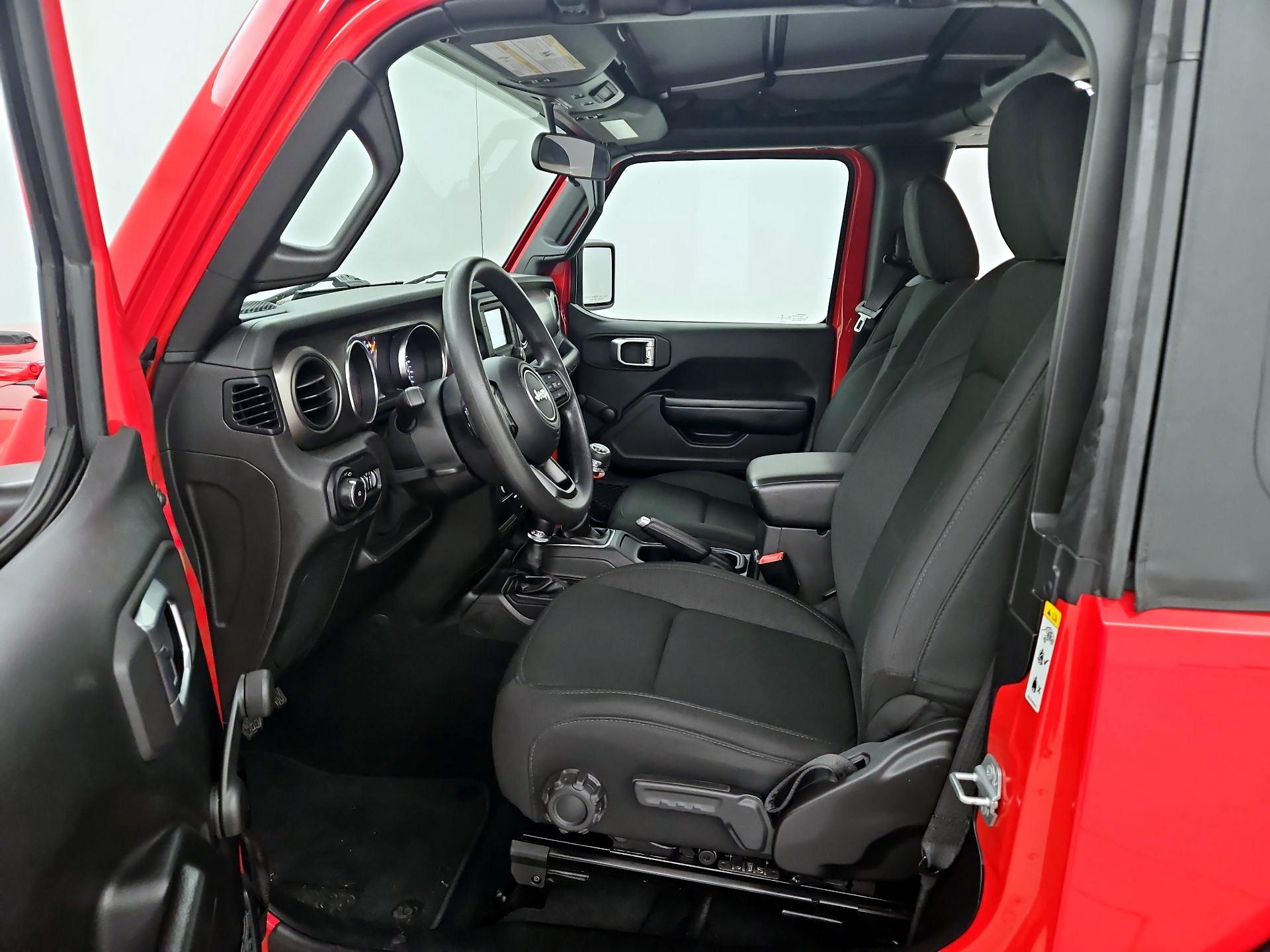 Thumbnail: 2019 Jeep Wrangler - 11