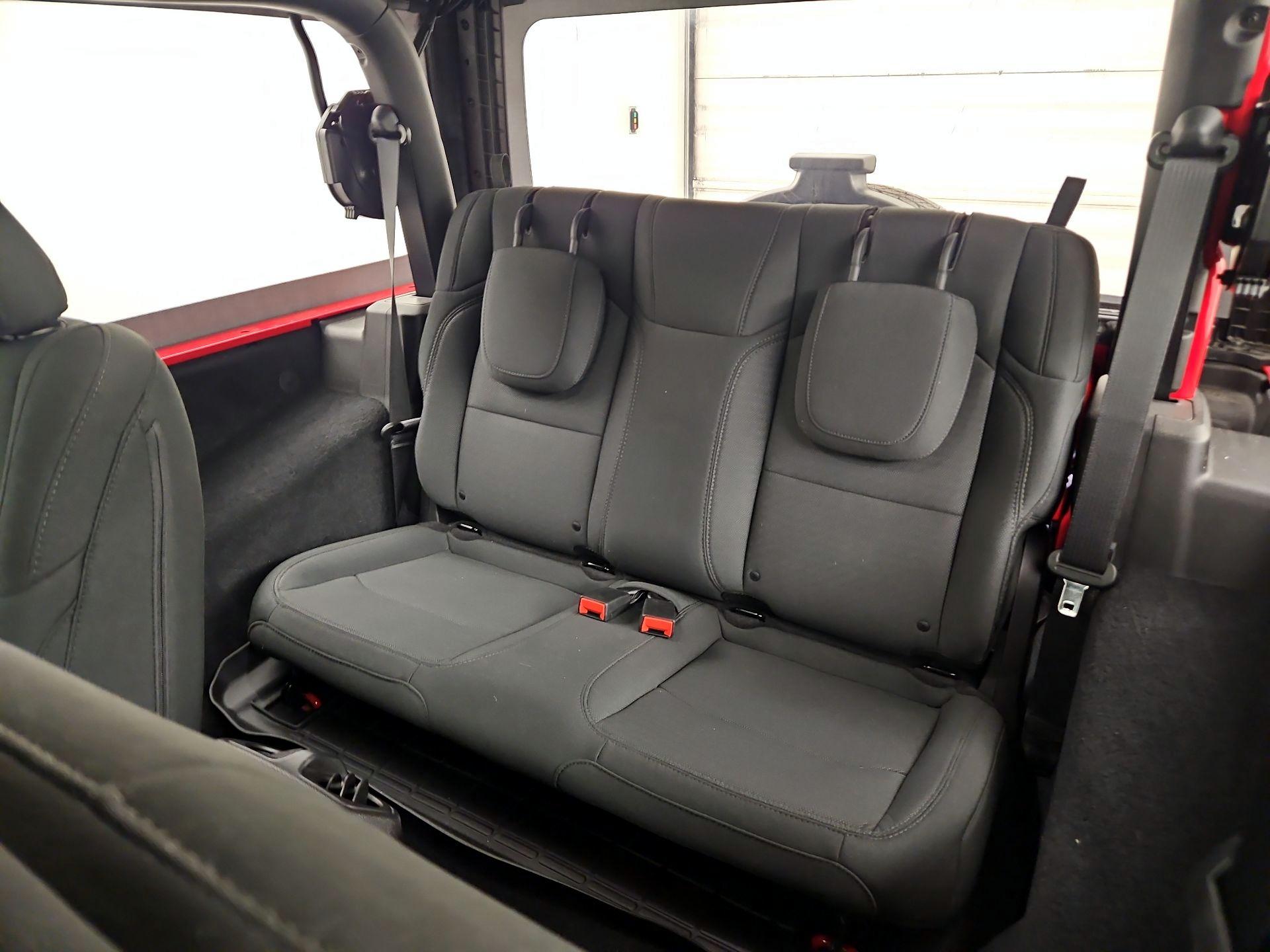 Thumbnail: 2019 Jeep Wrangler - 19