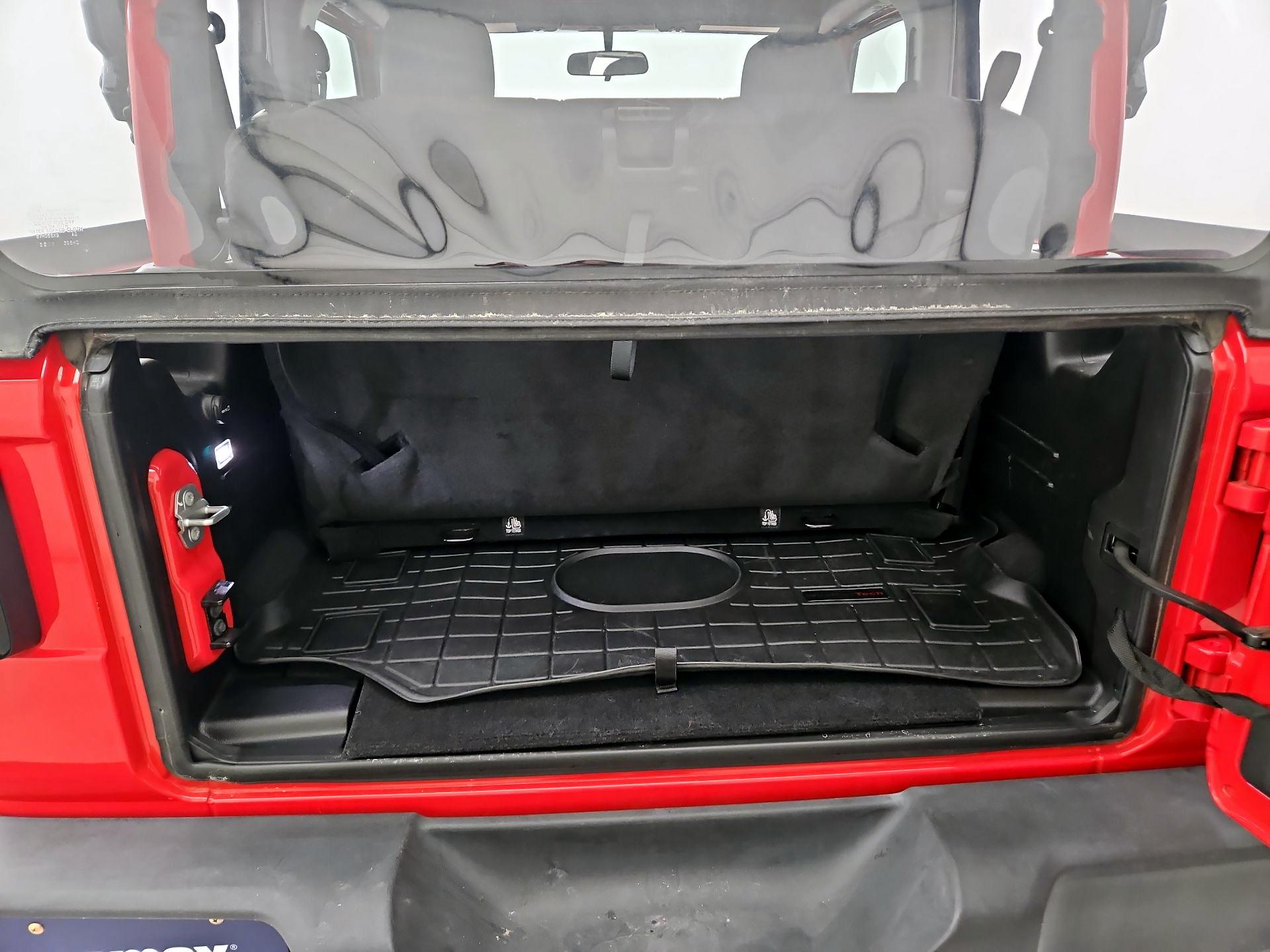 Thumbnail: 2019 Jeep Wrangler - 20