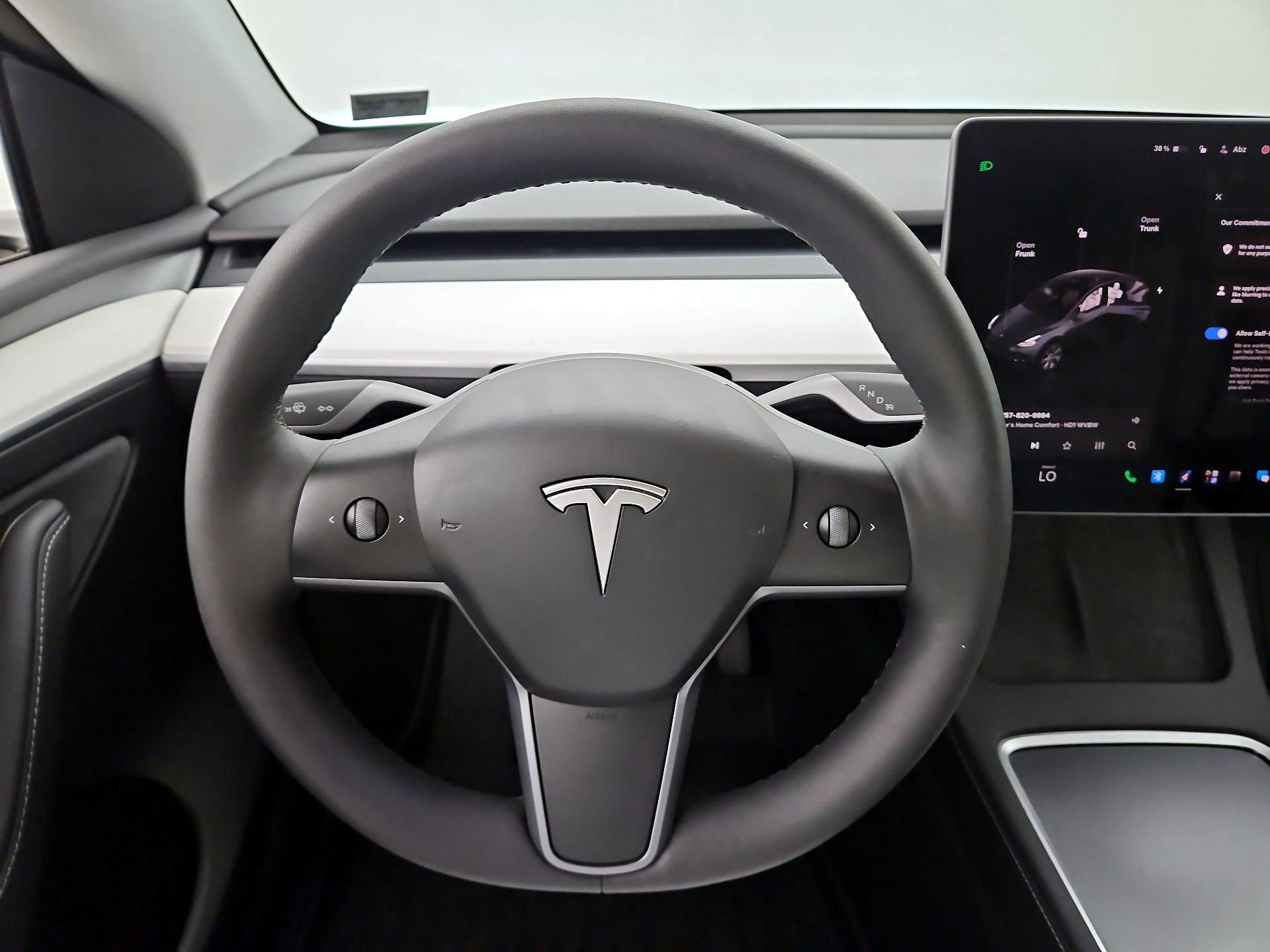 Thumbnail: 2023 Tesla Model Y - 10