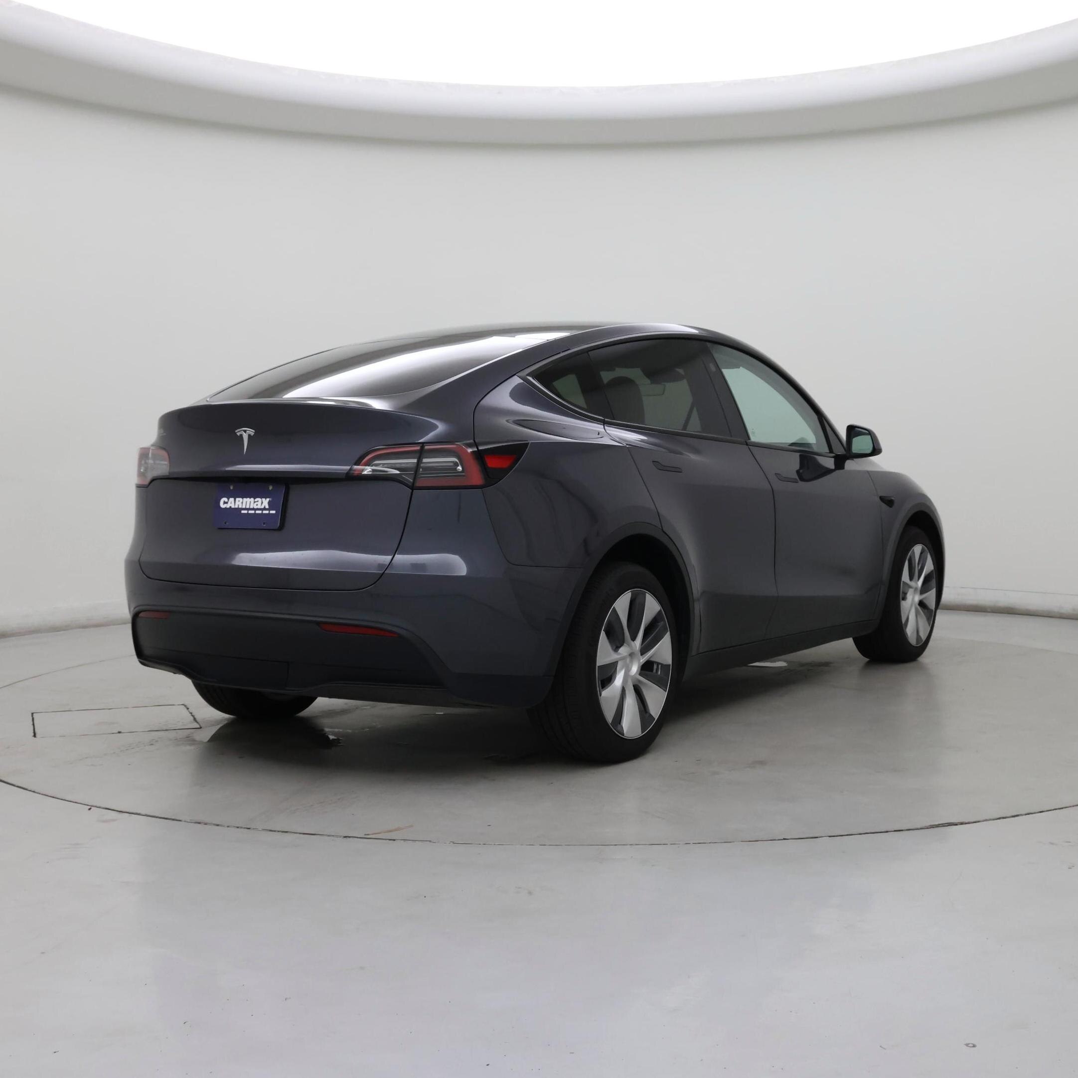 Thumbnail: 2023 Tesla Model Y - 8