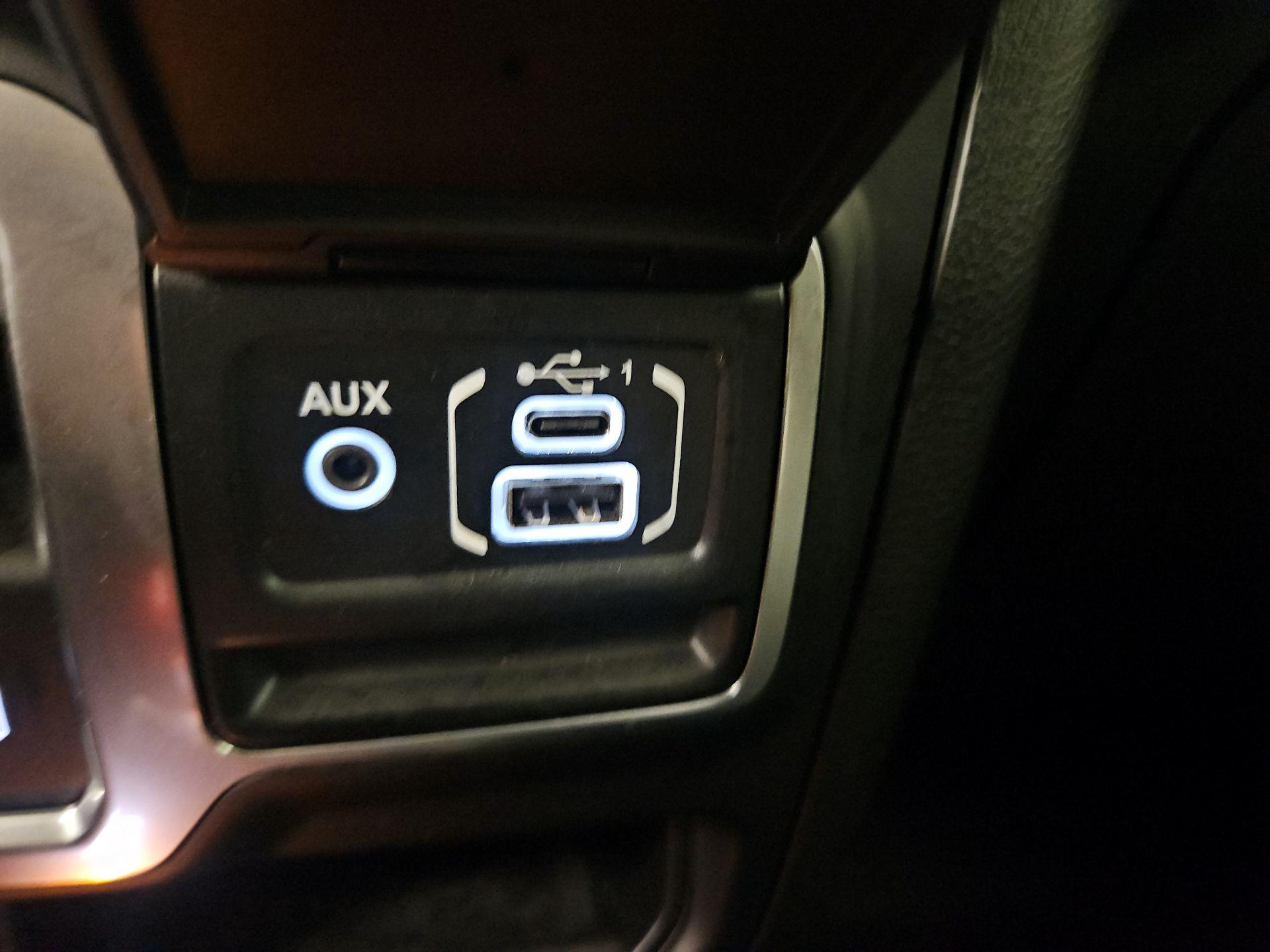 Thumbnail: 2020 Jeep Wrangler - 18