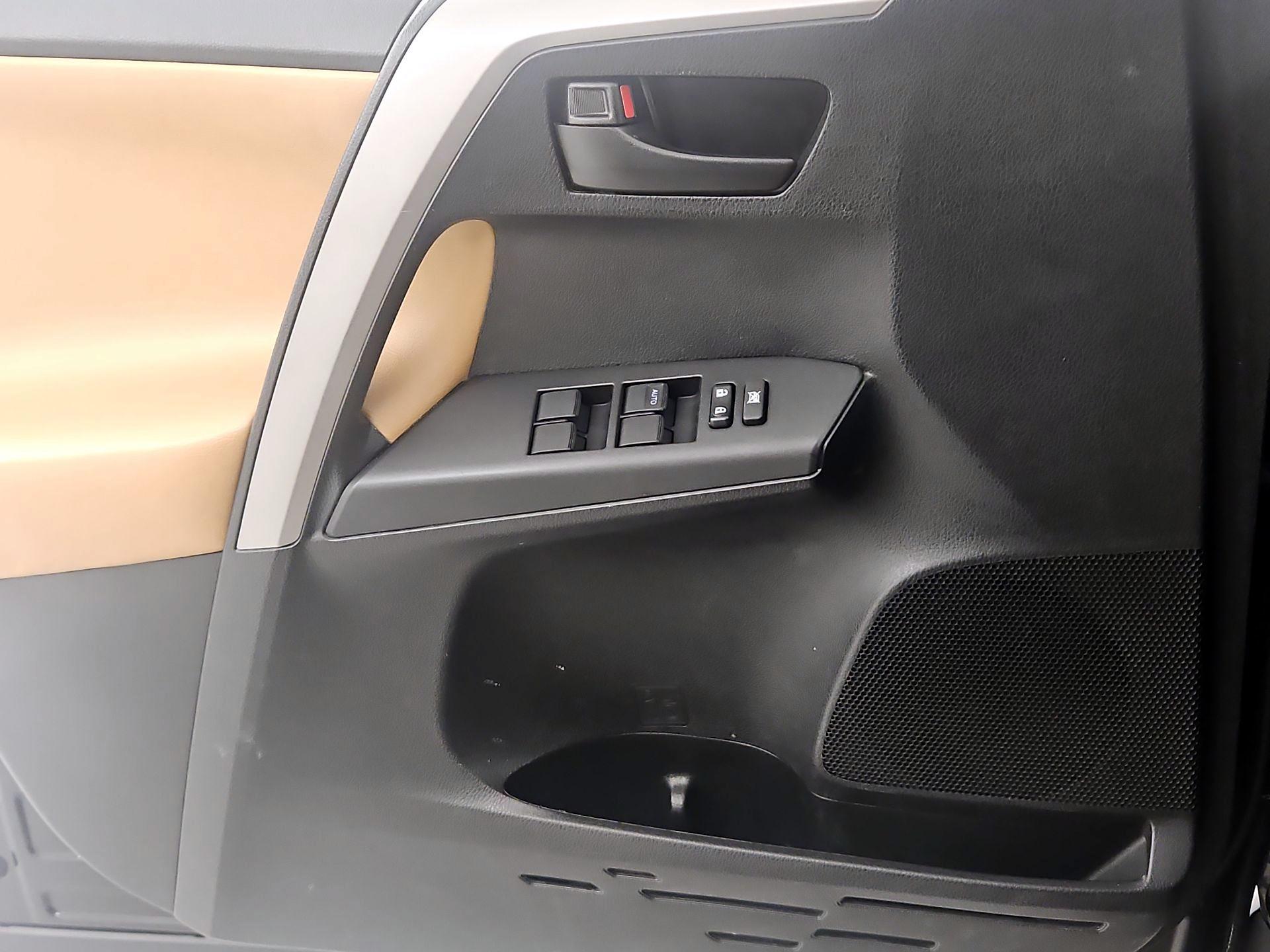 Thumbnail: 2017 Toyota RAV4 - 12