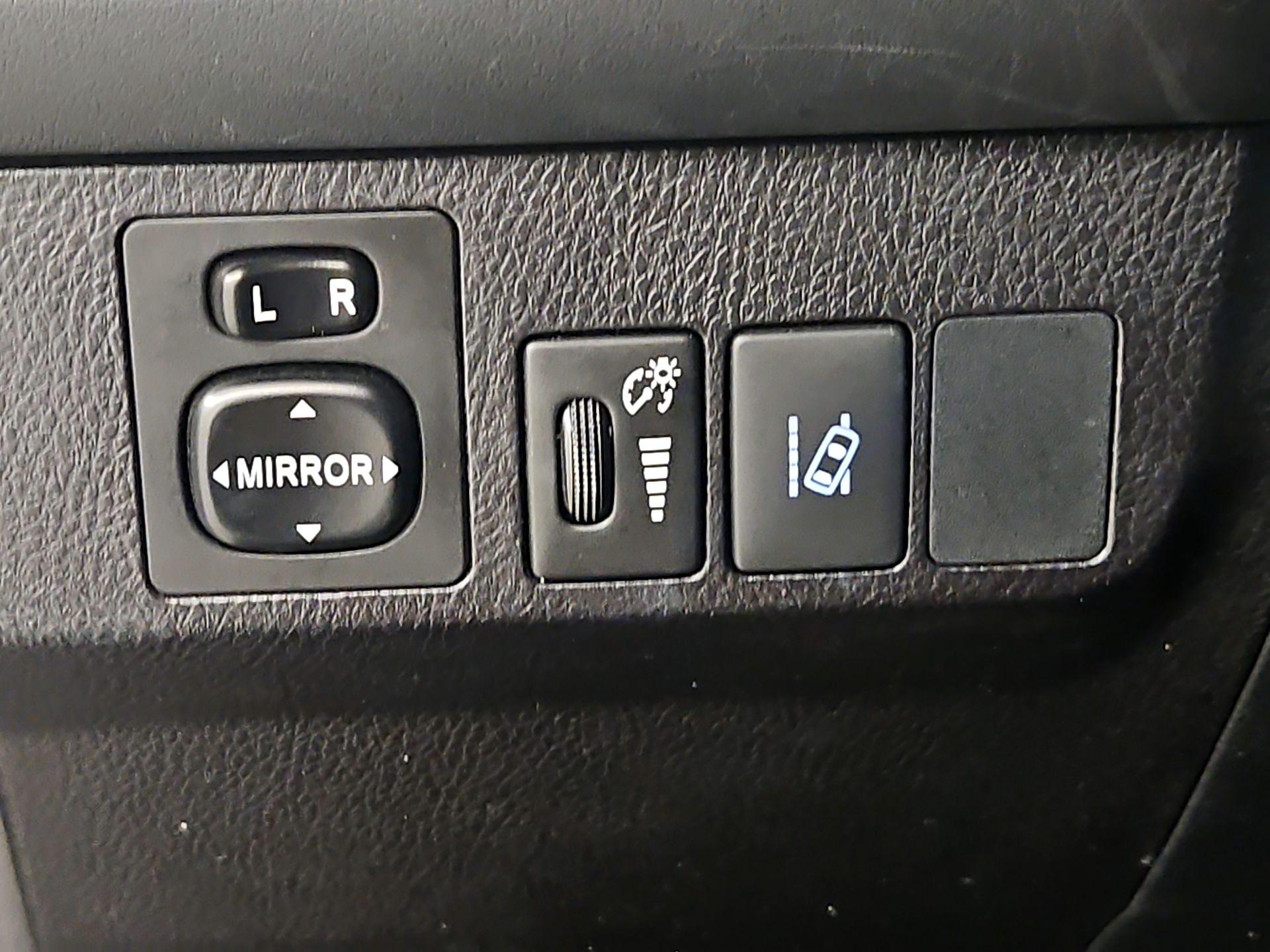 Thumbnail: 2017 Toyota RAV4 - 13