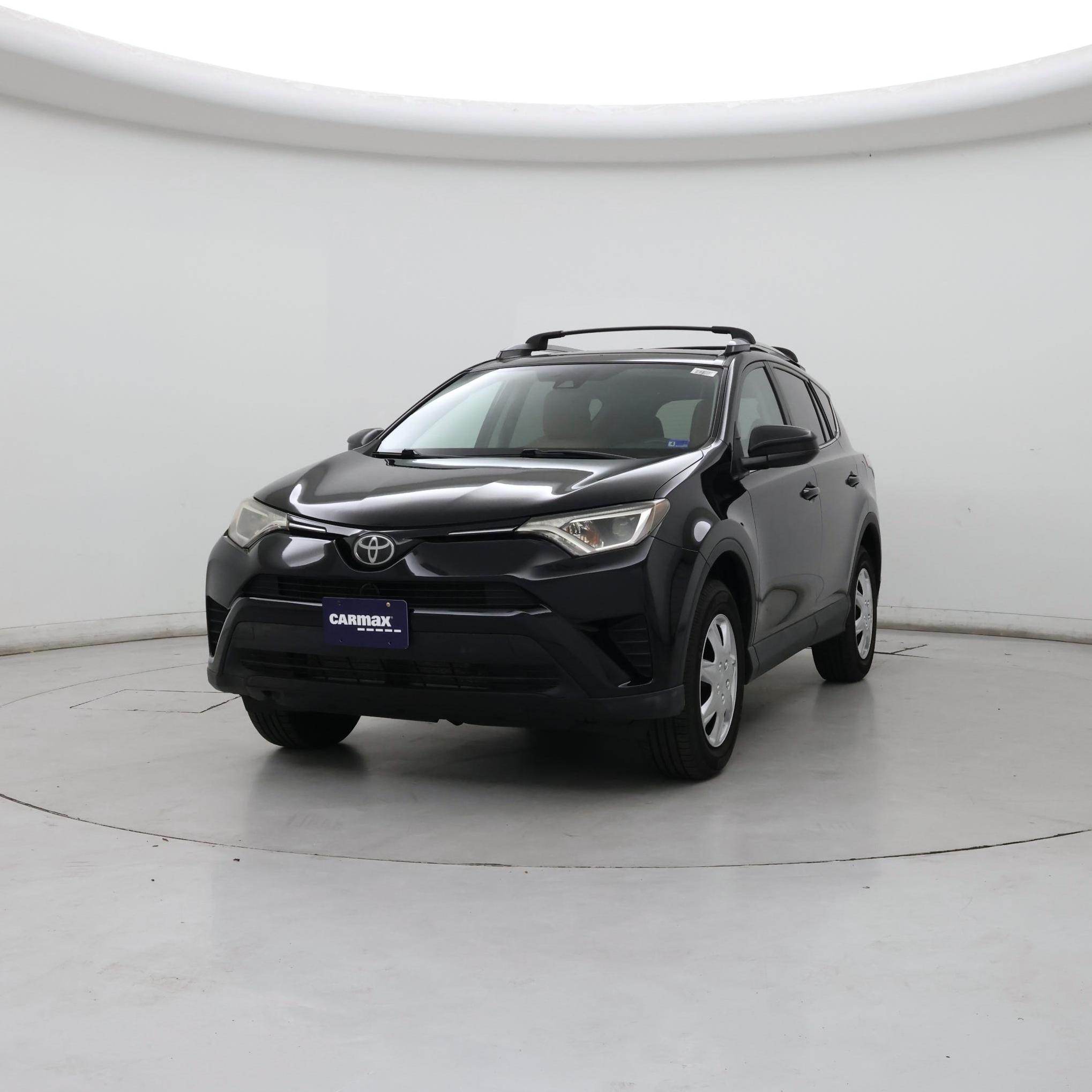 Thumbnail: 2017 Toyota RAV4 - 4