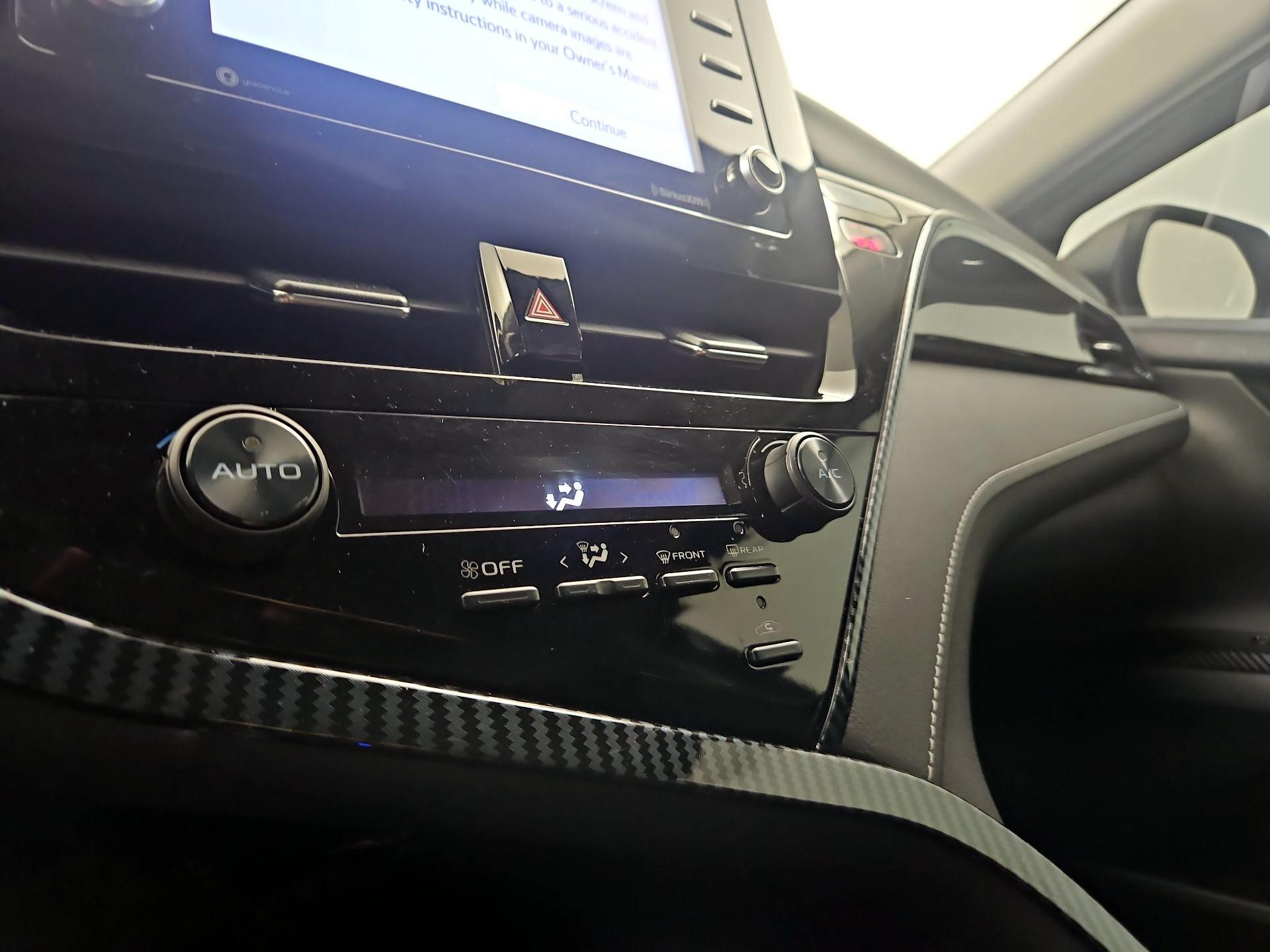 Thumbnail: 2021 Toyota Camry - 16