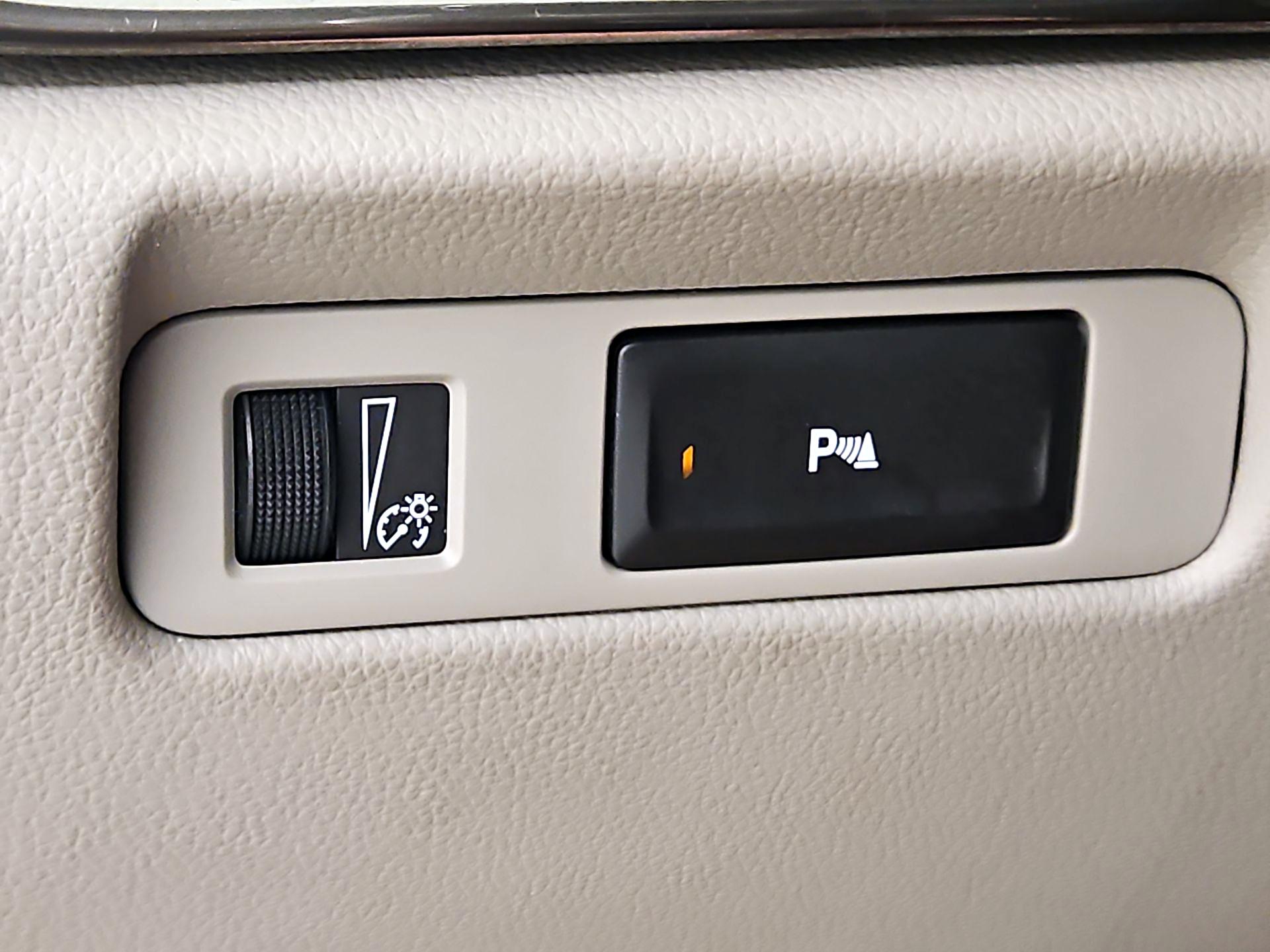 Thumbnail: 2014 Cadillac ATS - 13