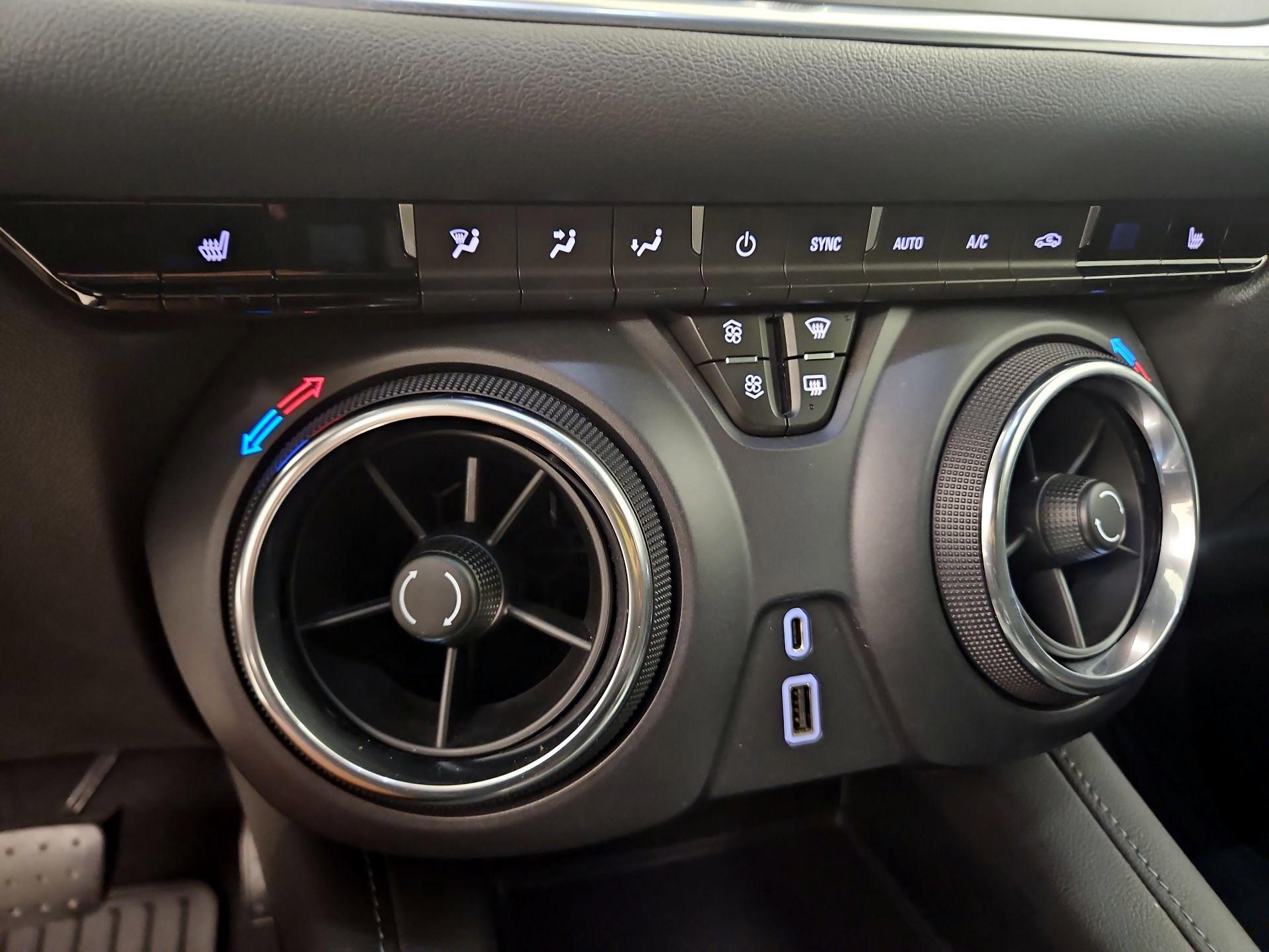 Thumbnail: 2020 Chevrolet Blazer - 16