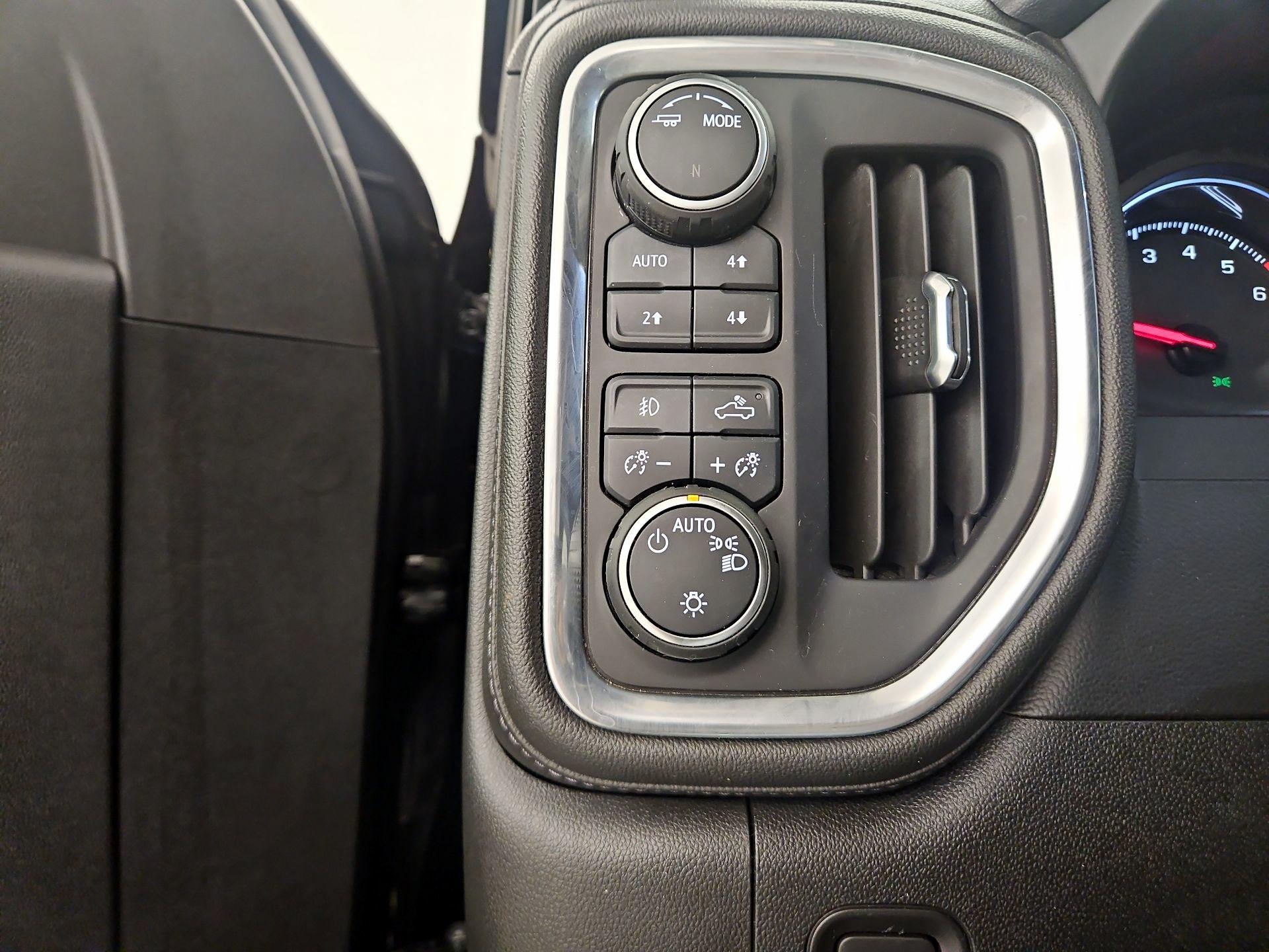 Thumbnail: 2021 Chevrolet Silverado 1500 - 13